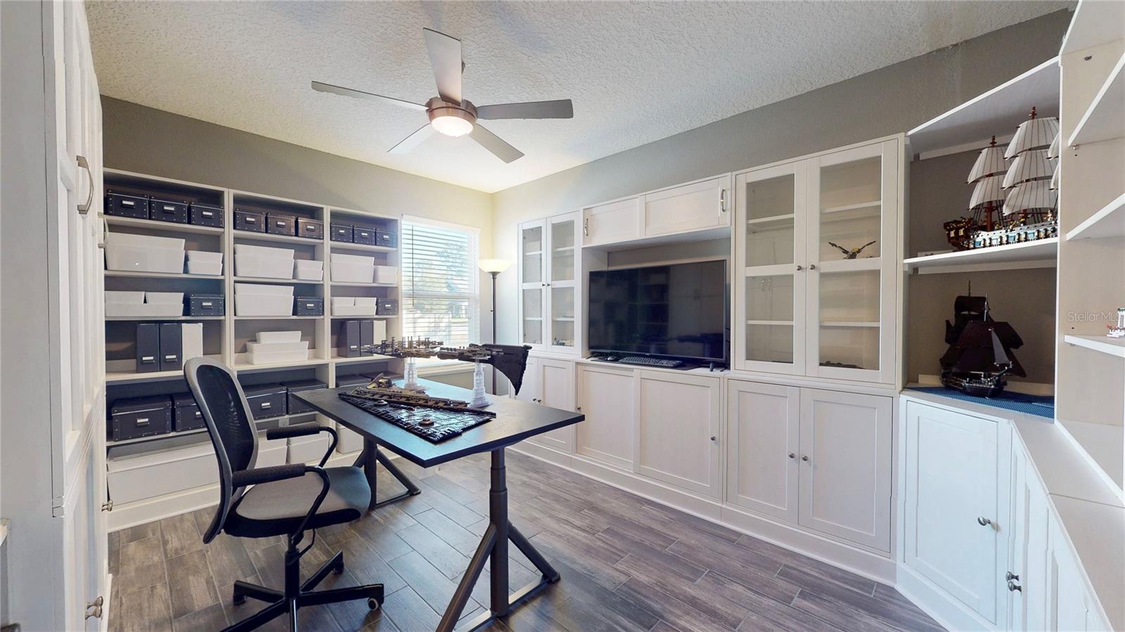 Image 21 of 46 For 23543 Stream Avenue