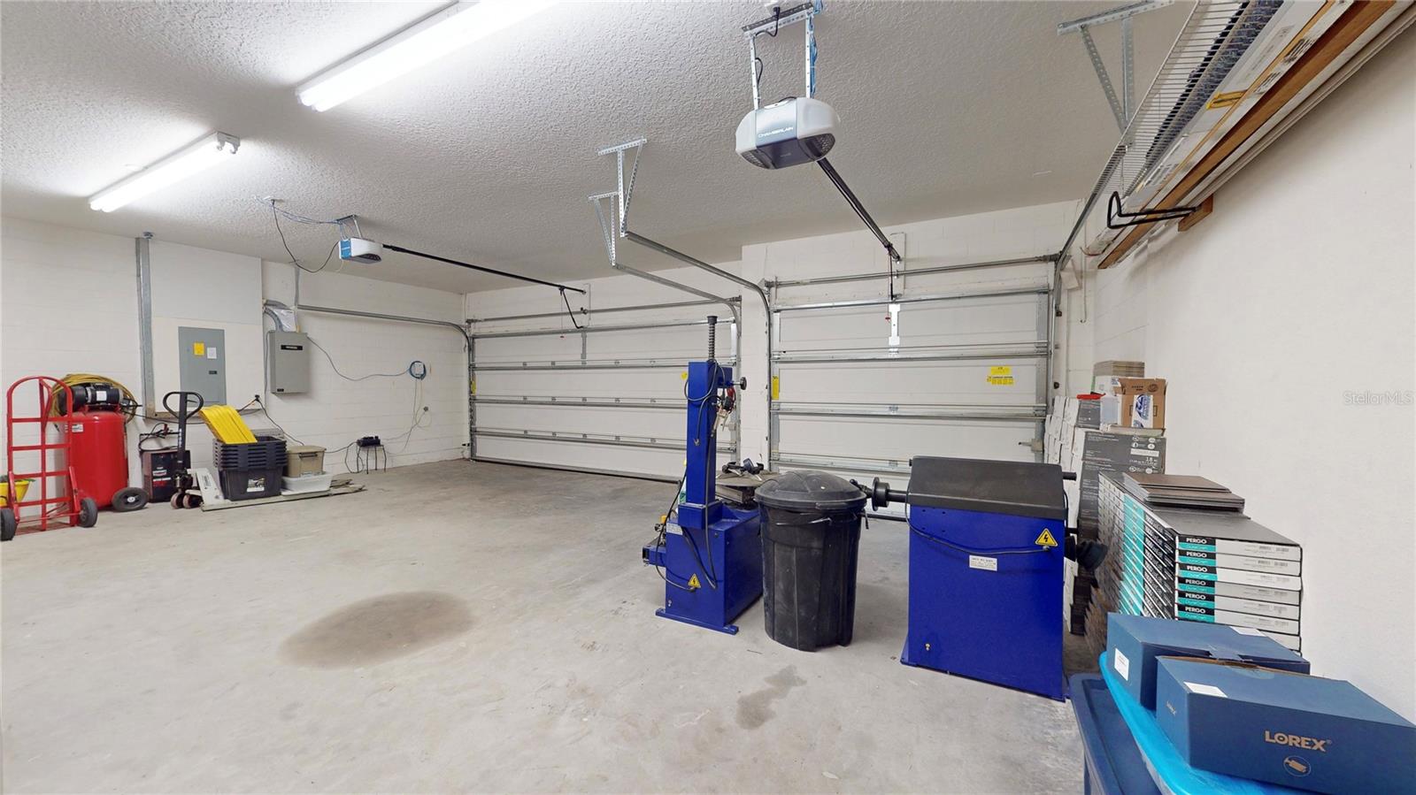 Image 31 of 46 For 23543 Stream Avenue