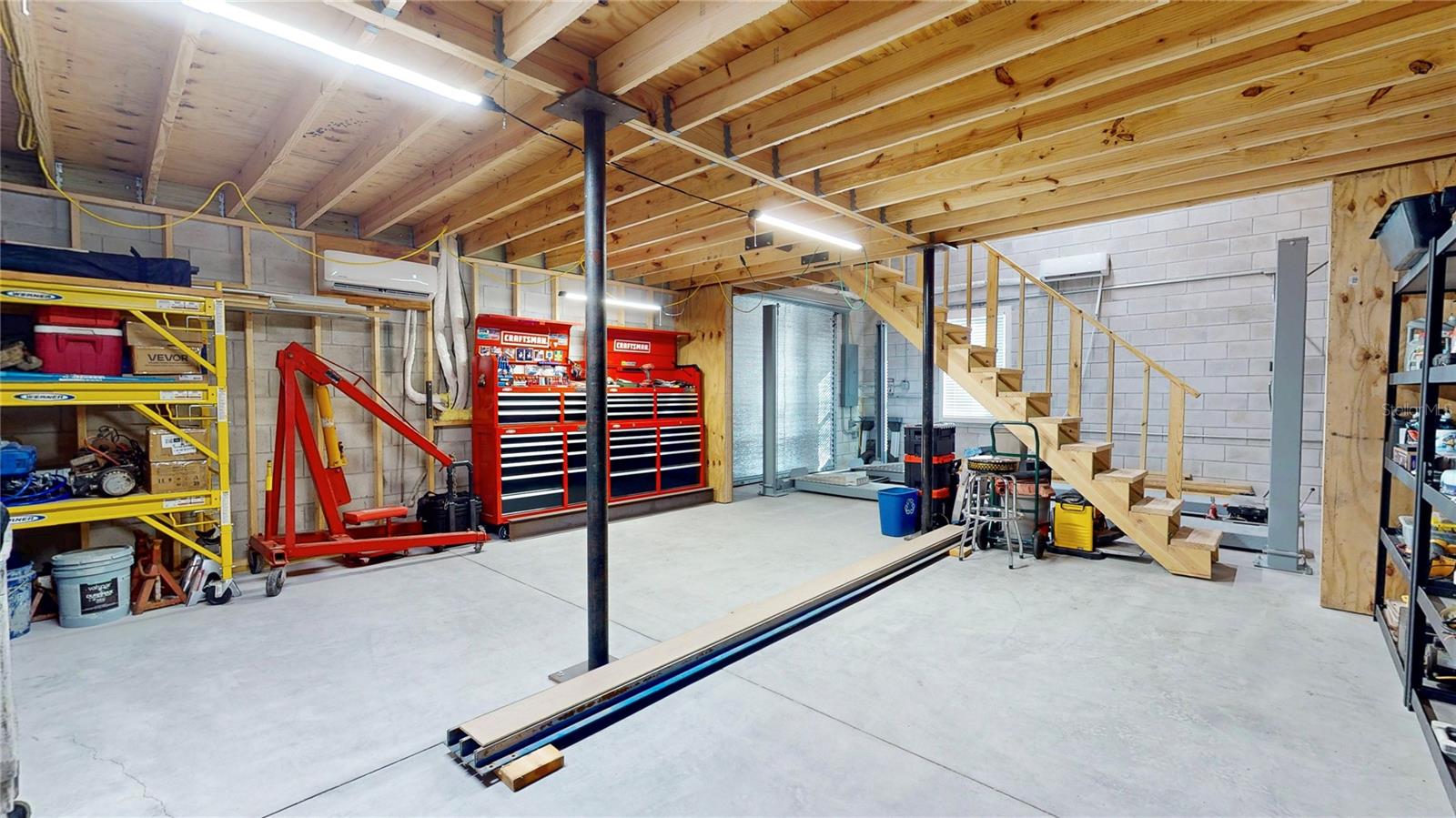 Image 37 of 46 For 23543 Stream Avenue