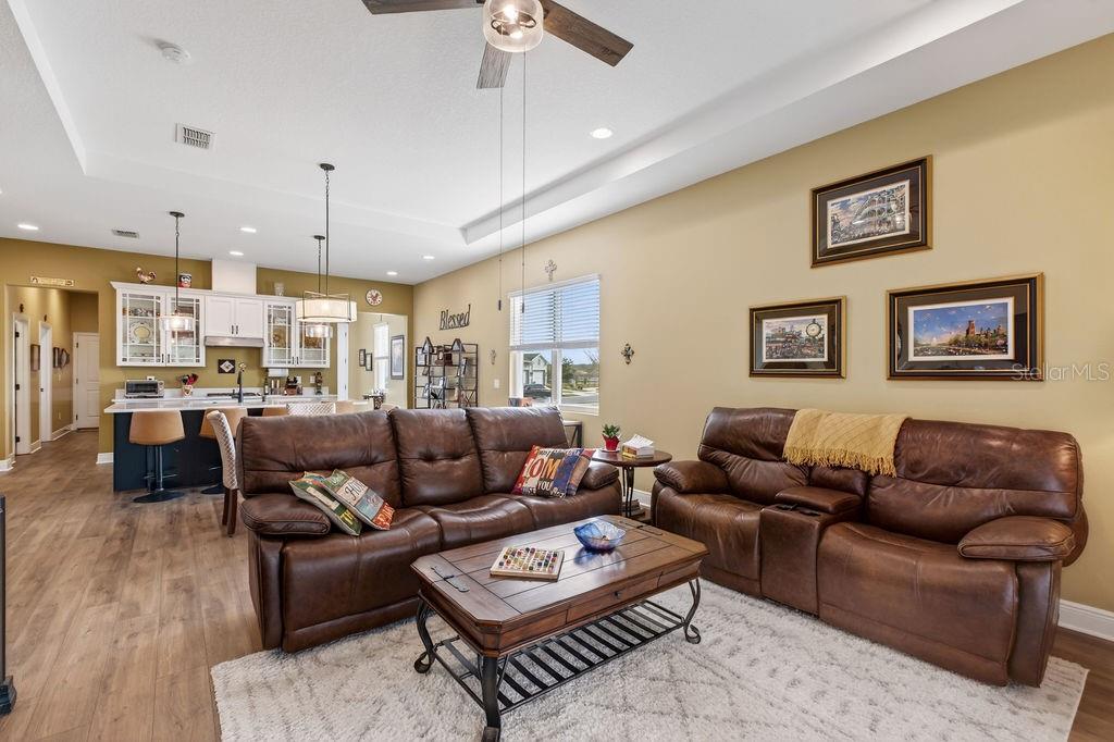 Image 19 of 48 For 1998 Key Bay Trail 524