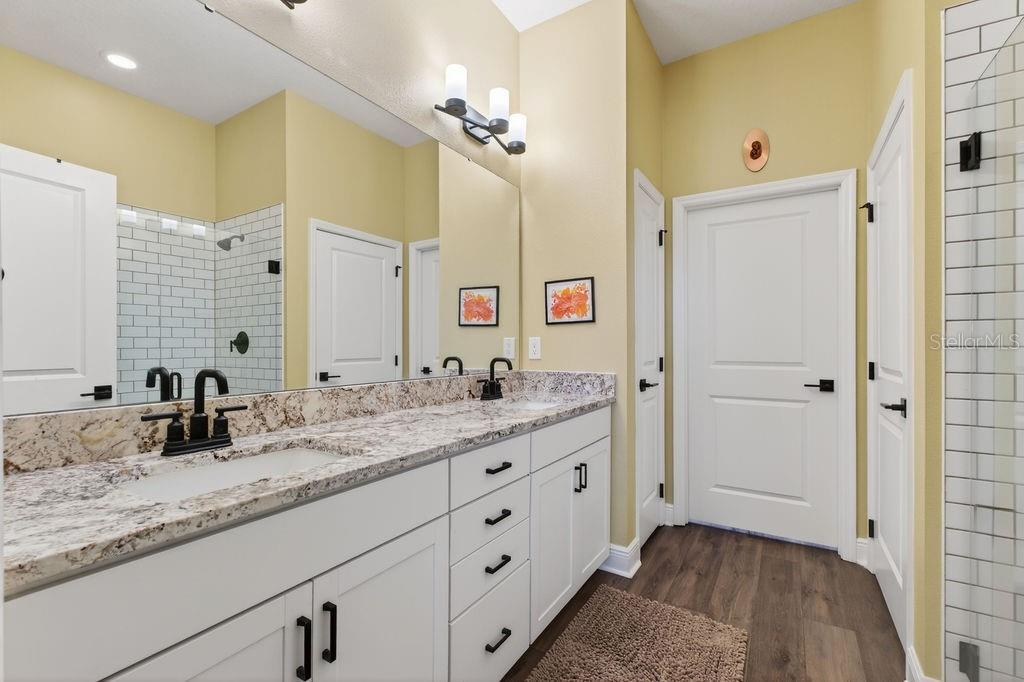 Image 23 of 48 For 1998 Key Bay Trail 524