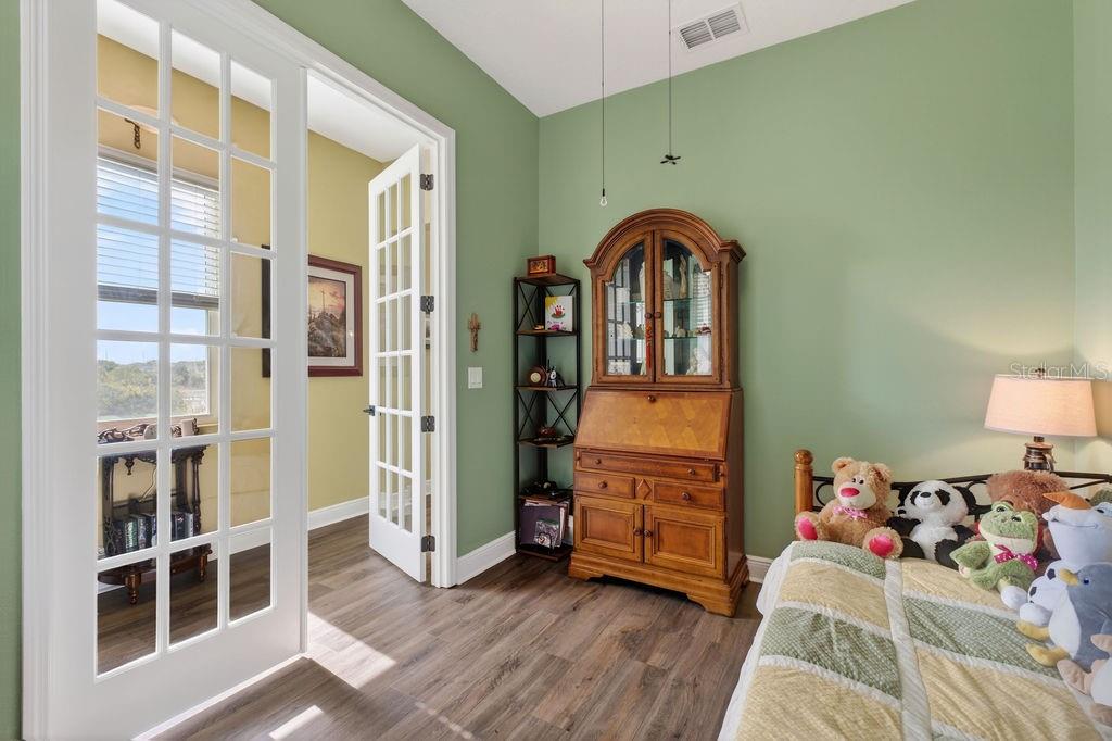 Image 29 of 48 For 1998 Key Bay Trail 524