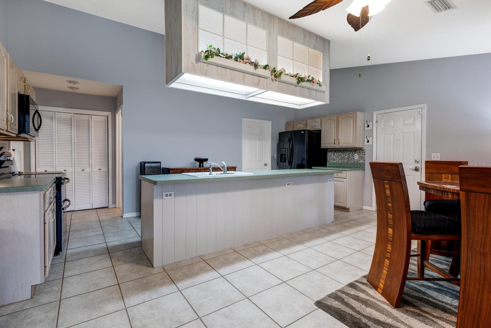 Image 11 of 43 For 16758 181st Terrace