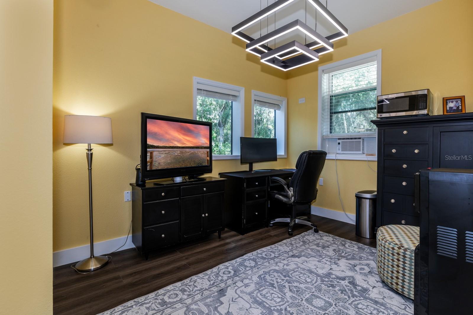 Image 22 of 43 For 16758 181st Terrace