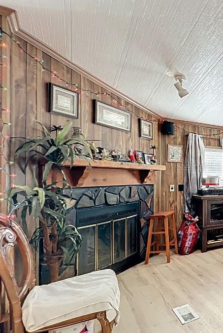 Image 19 of 43 For 45797 Ohio Street