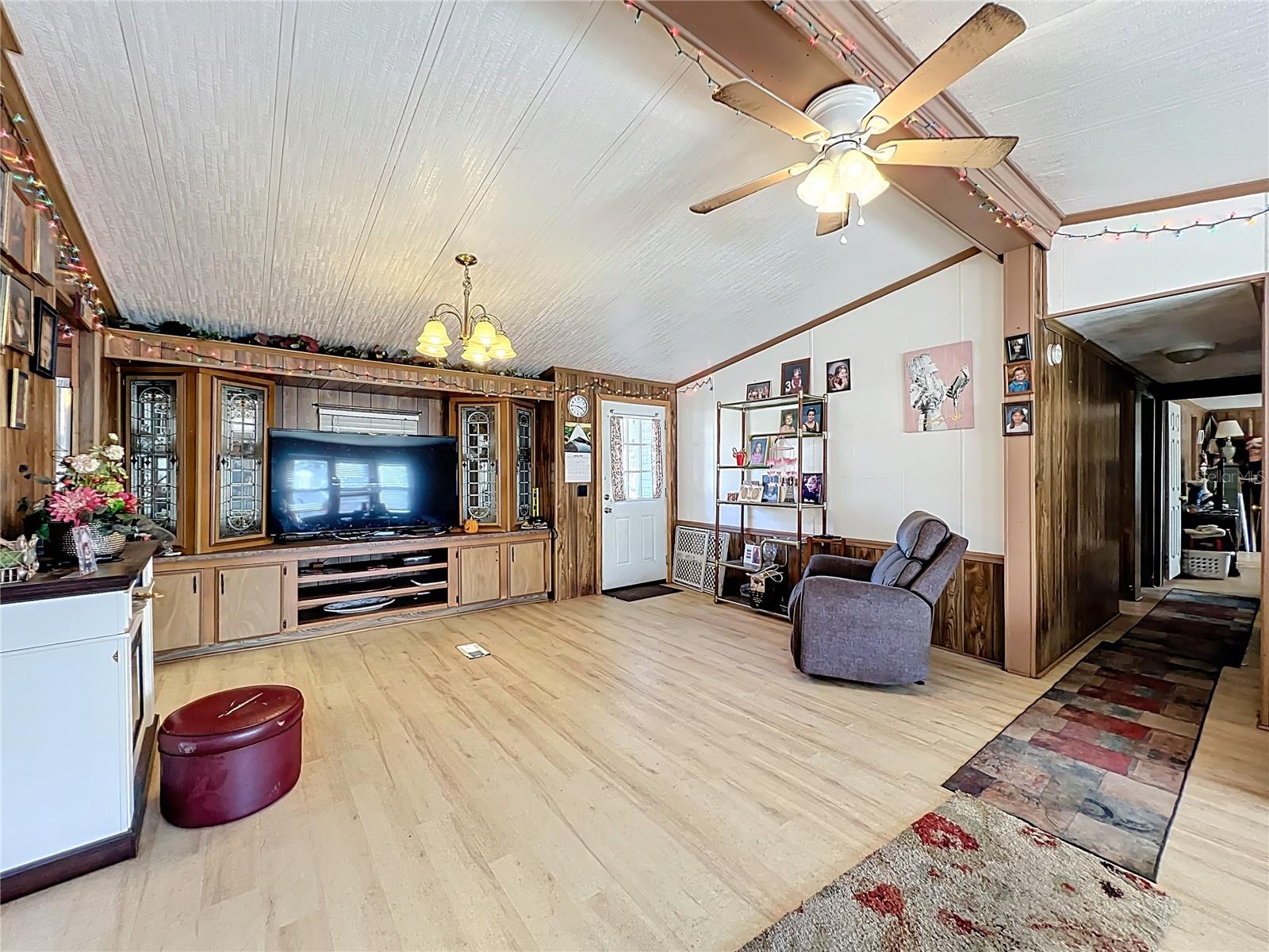 Image 23 of 43 For 45797 Ohio Street