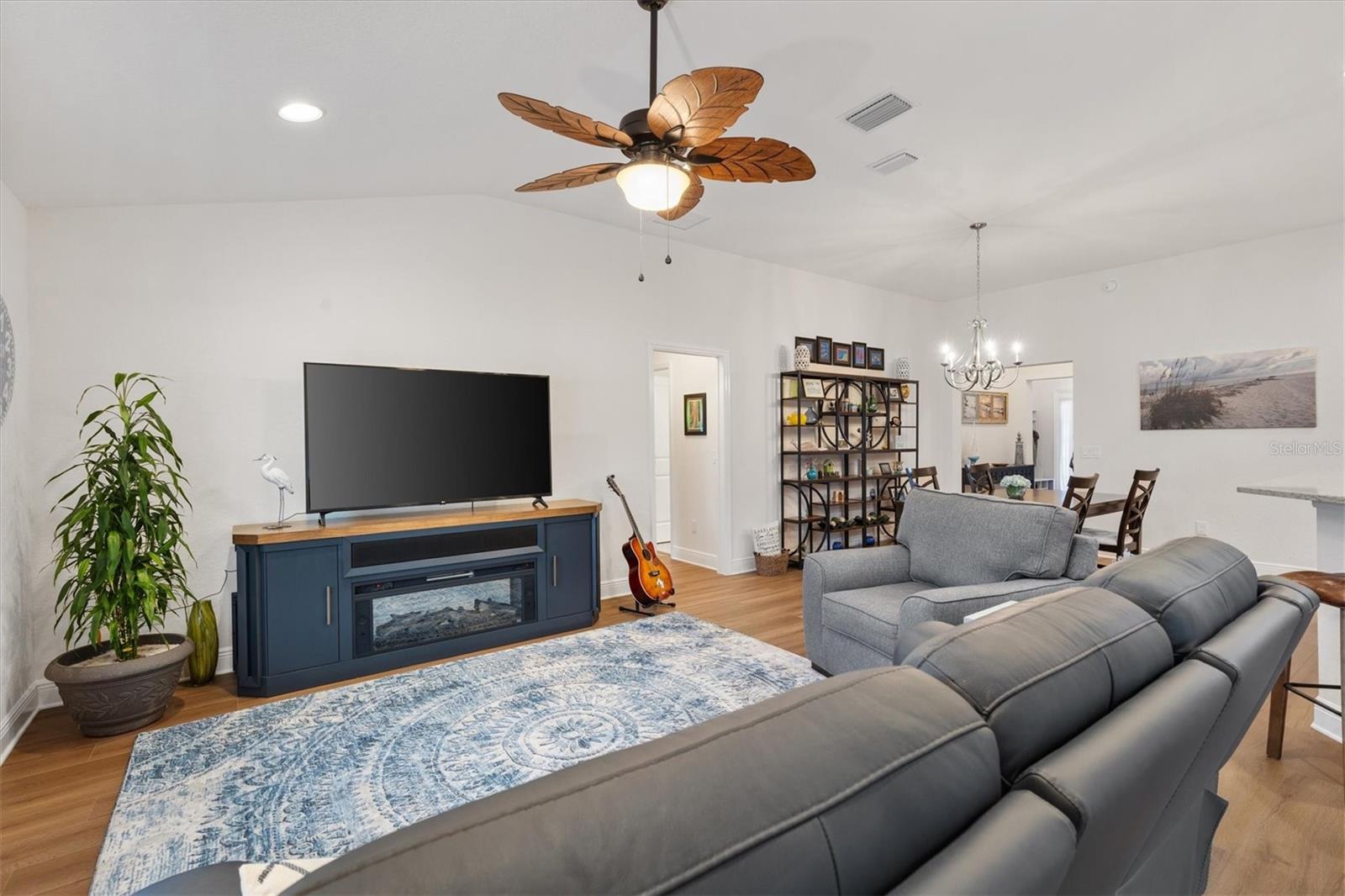 Image 14 of 35 For 5000 Sandpiper Drive