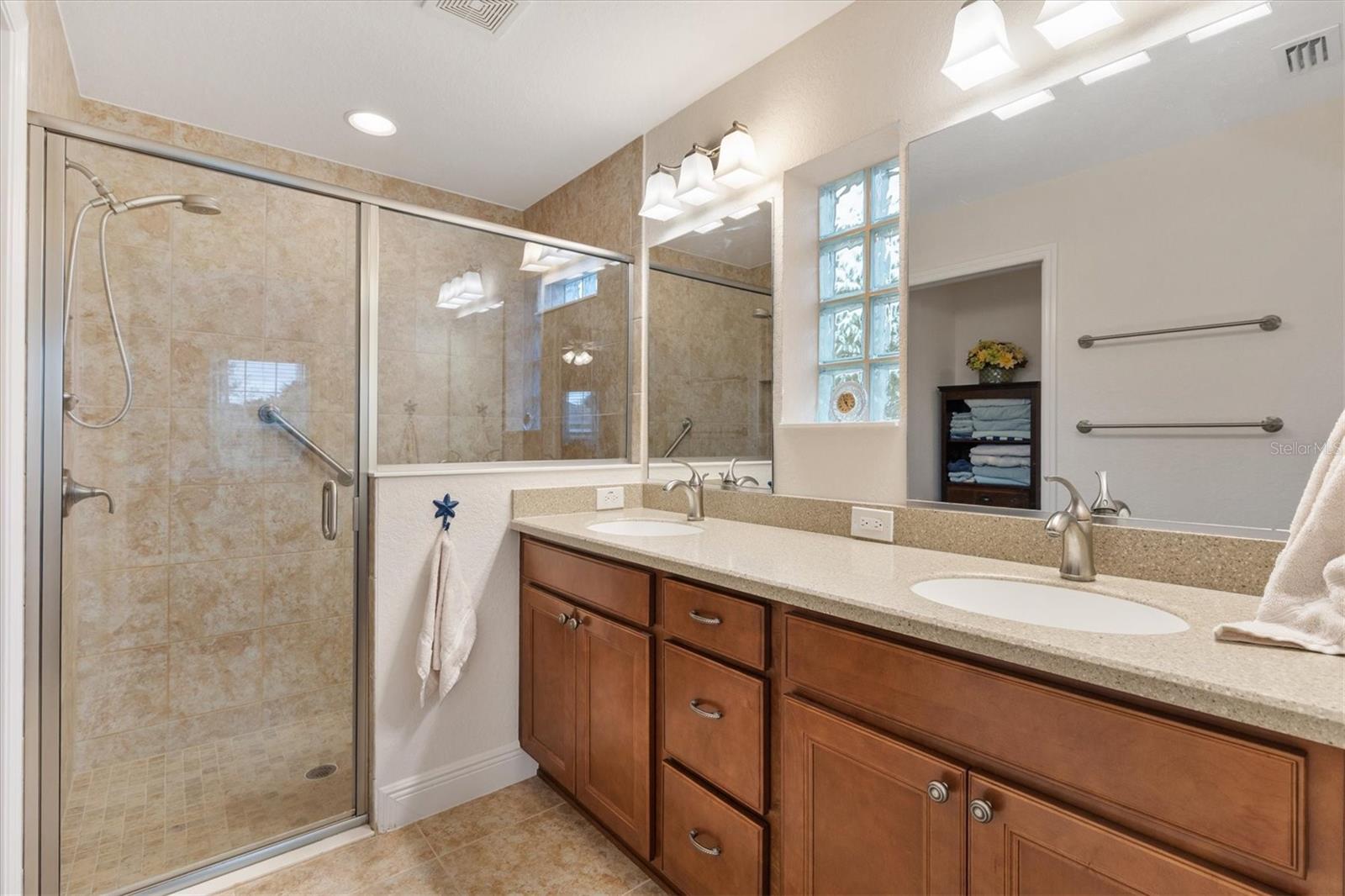 Image 17 of 35 For 5000 Sandpiper Drive