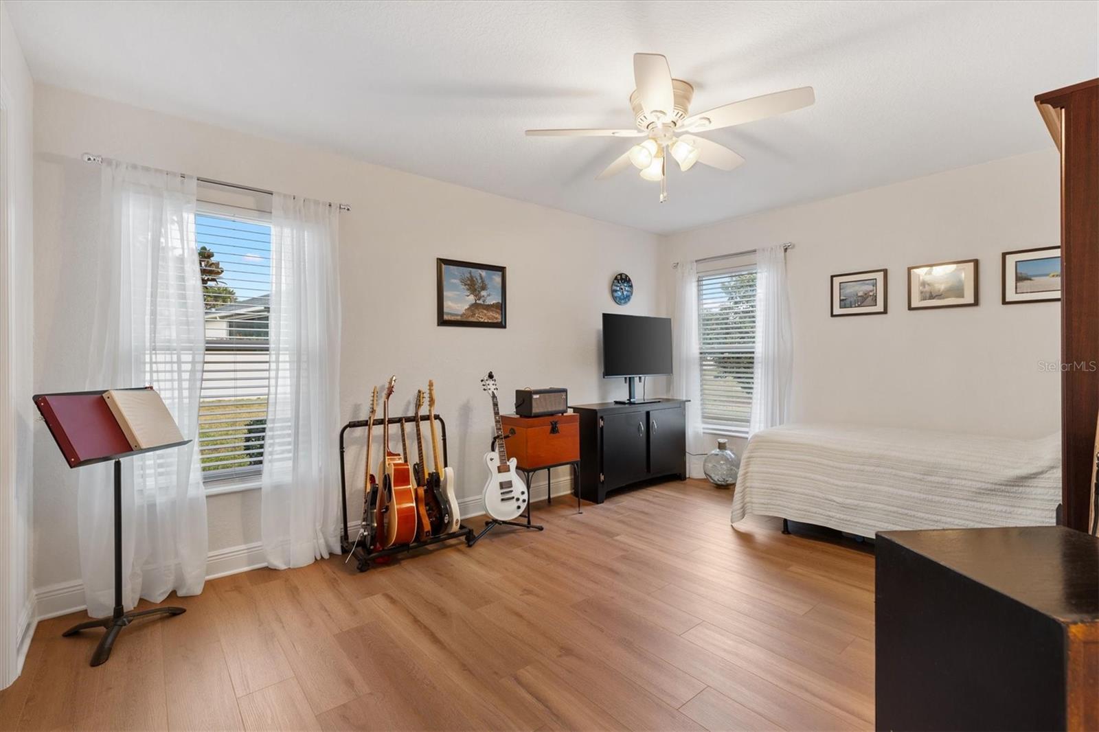 Image 18 of 35 For 5000 Sandpiper Drive