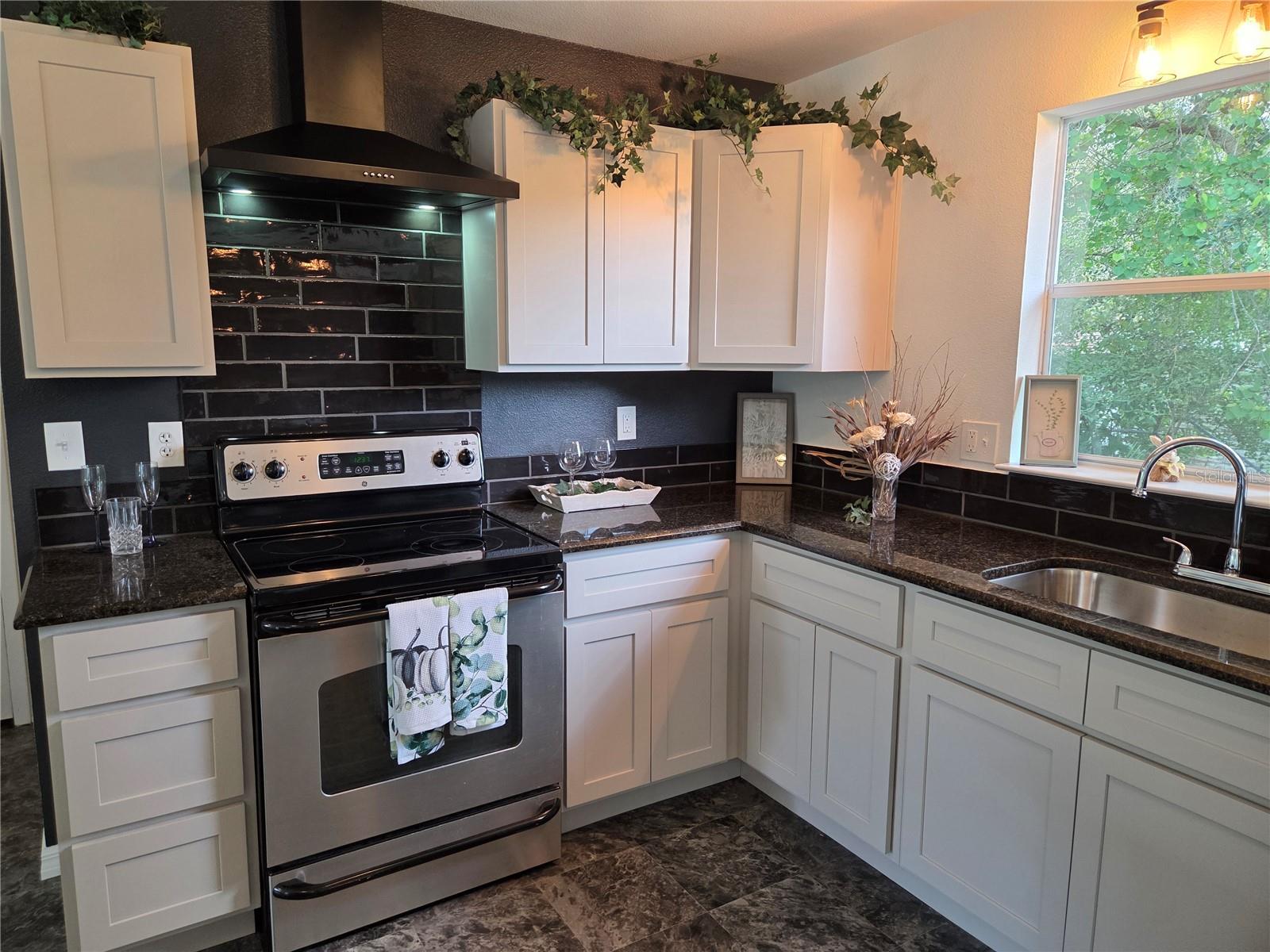 Image 9 of 40 For 47807 State Road 19