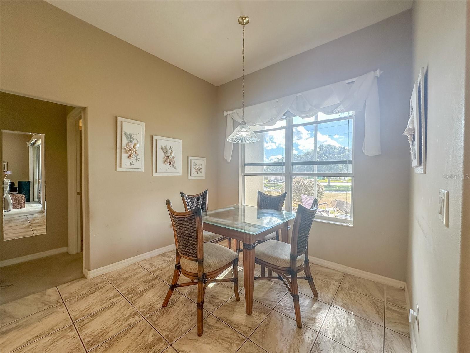 Image 10 of 47 For 5300 Treasure View Way