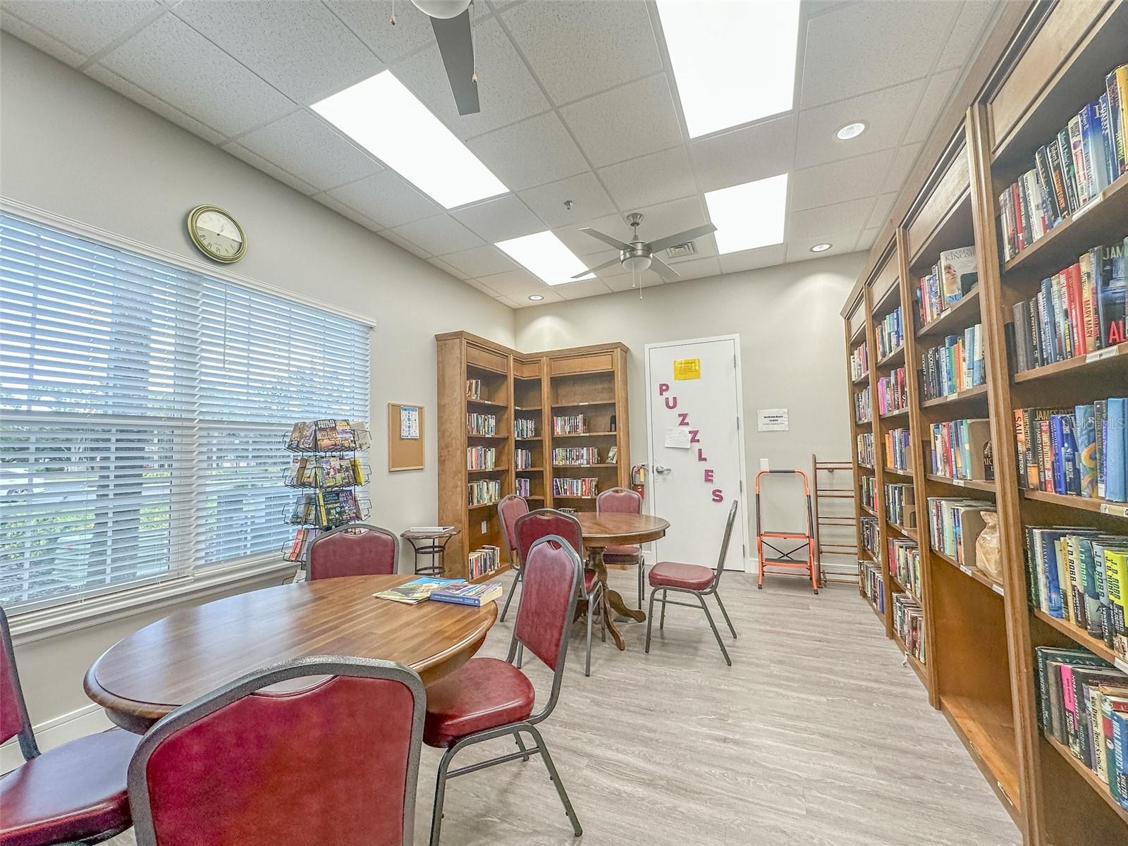 Image 32 of 47 For 5300 Treasure View Way