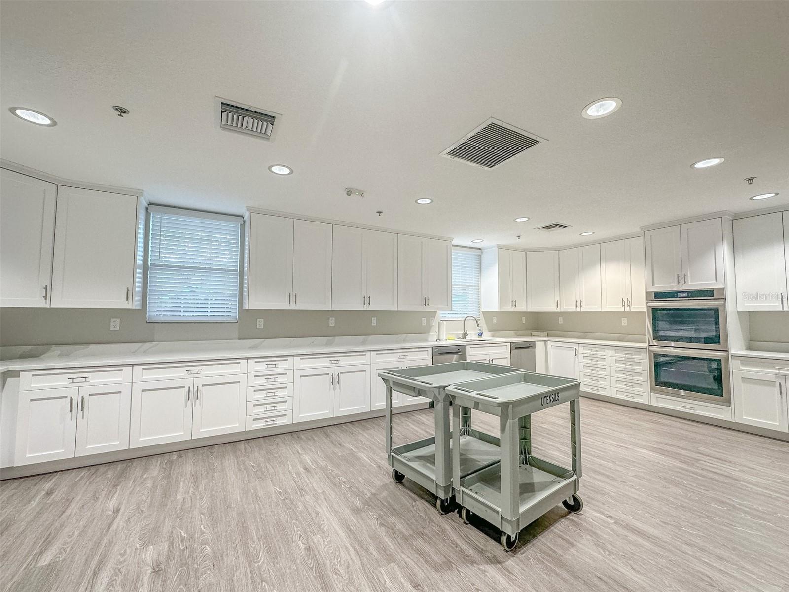 Image 34 of 47 For 5300 Treasure View Way