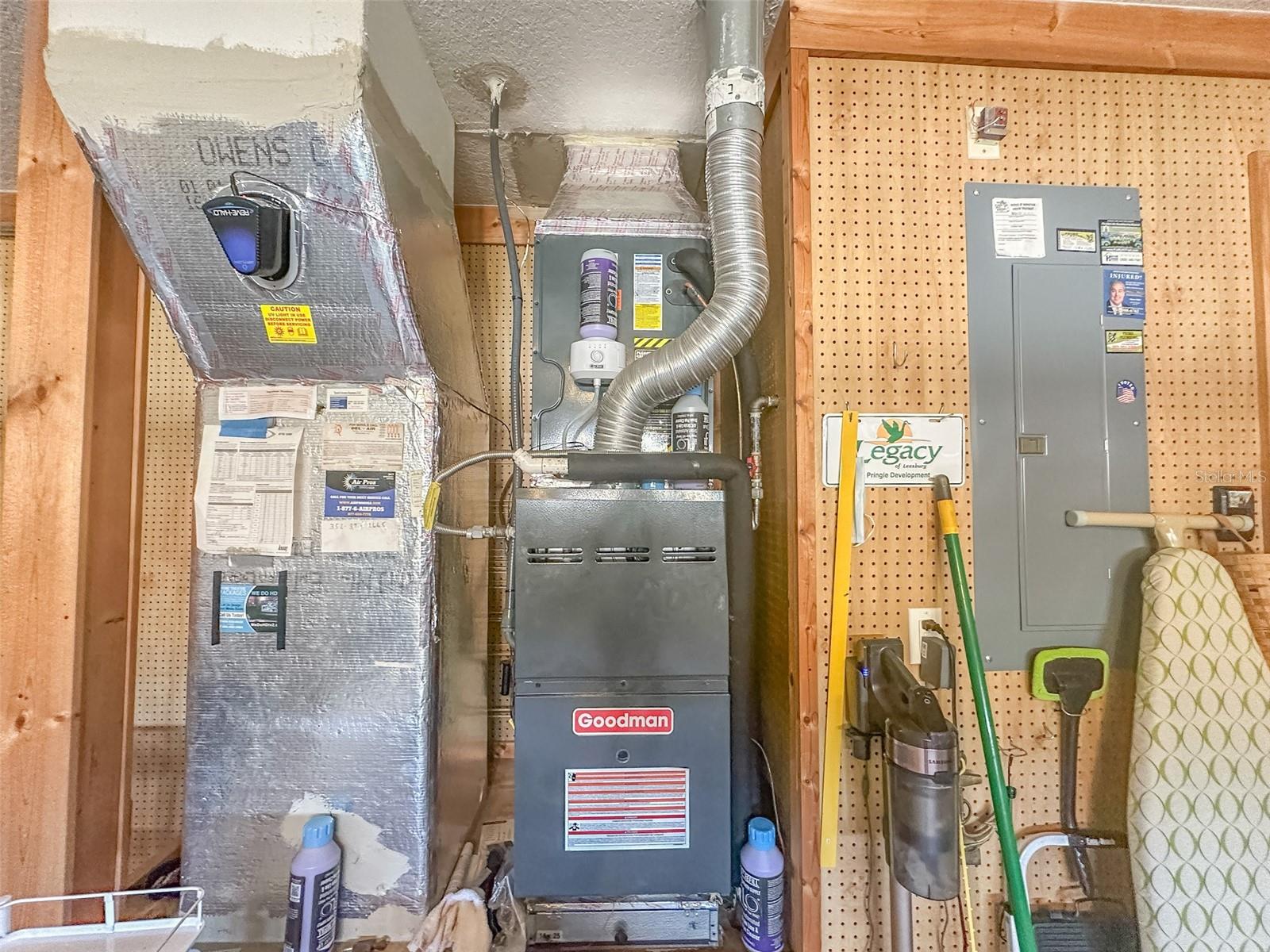 Image 43 of 47 For 5300 Treasure View Way