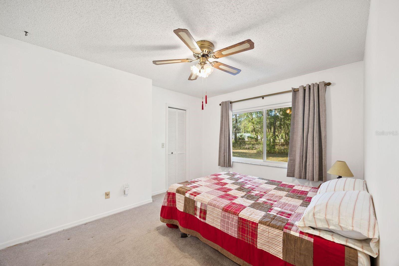 Listing photo id 13 for 5605 Calgary Terrace