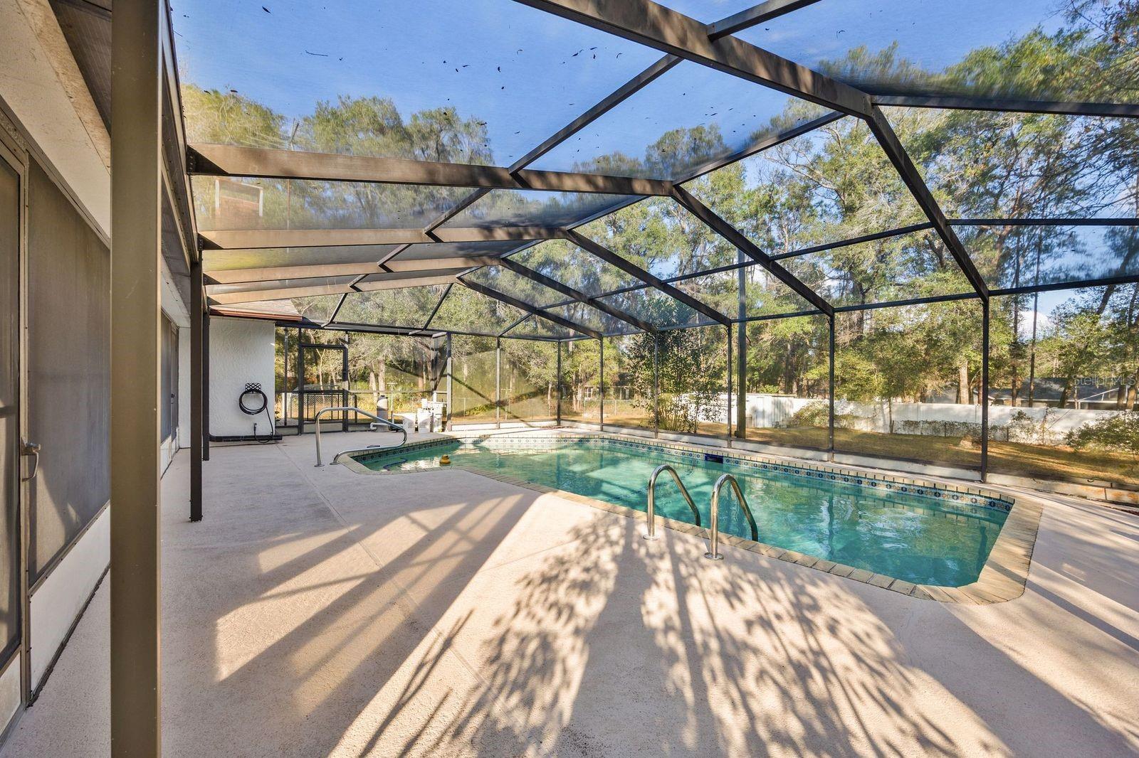 Listing photo id 21 for 5605 Calgary Terrace