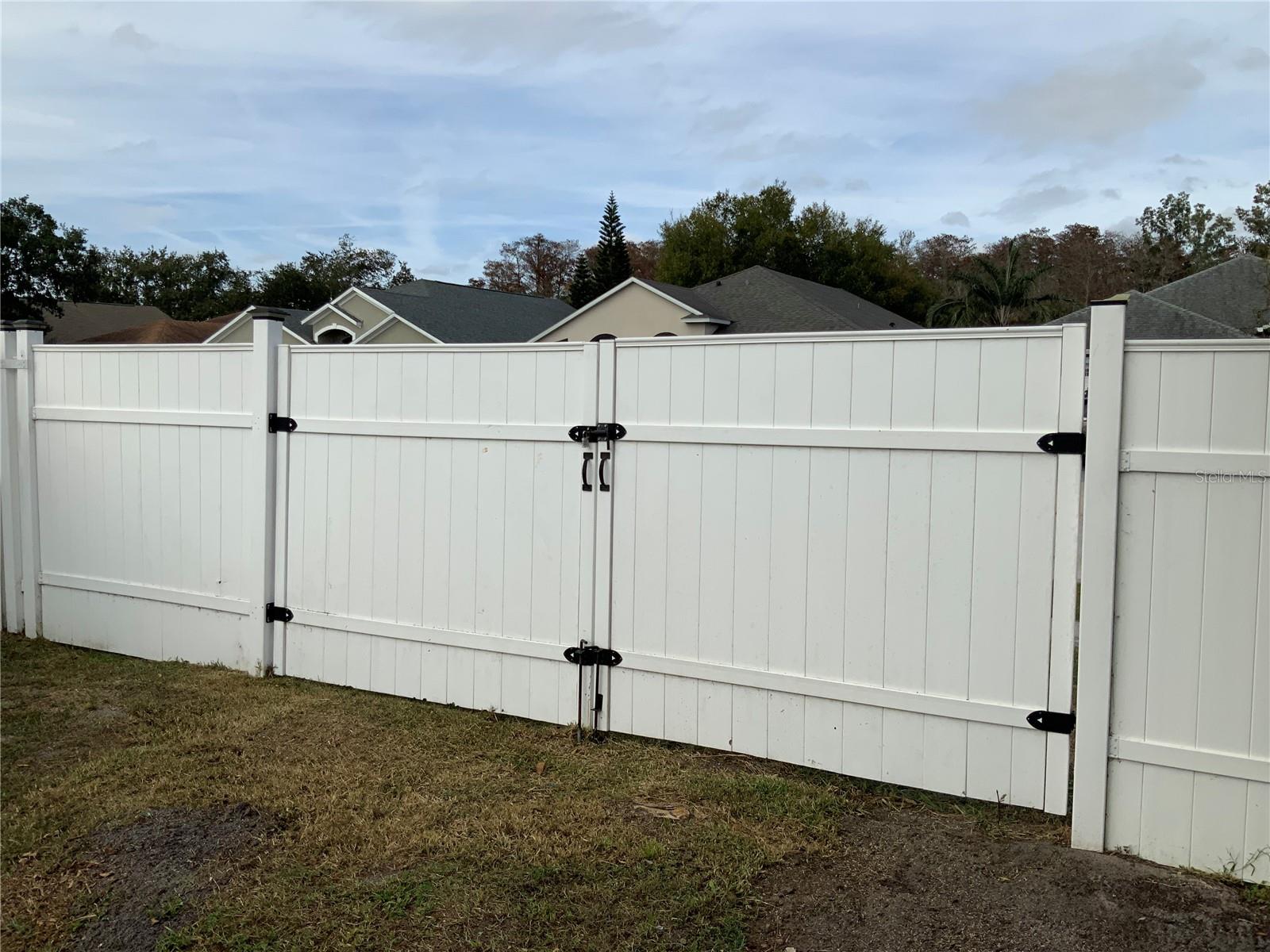 Image 17 of 19 For 7647 Hidden Cypress Drive