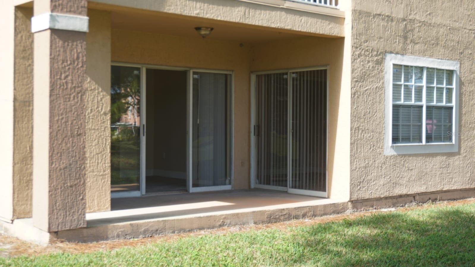 Image 11 of 13 For 14001 Fairway Island Drive 516