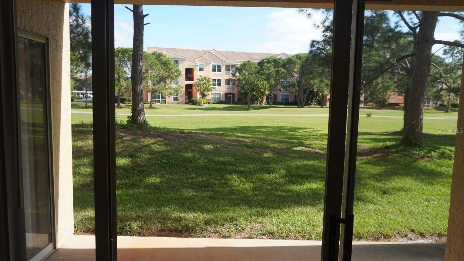 Image 12 of 13 For 14001 Fairway Island Drive 516