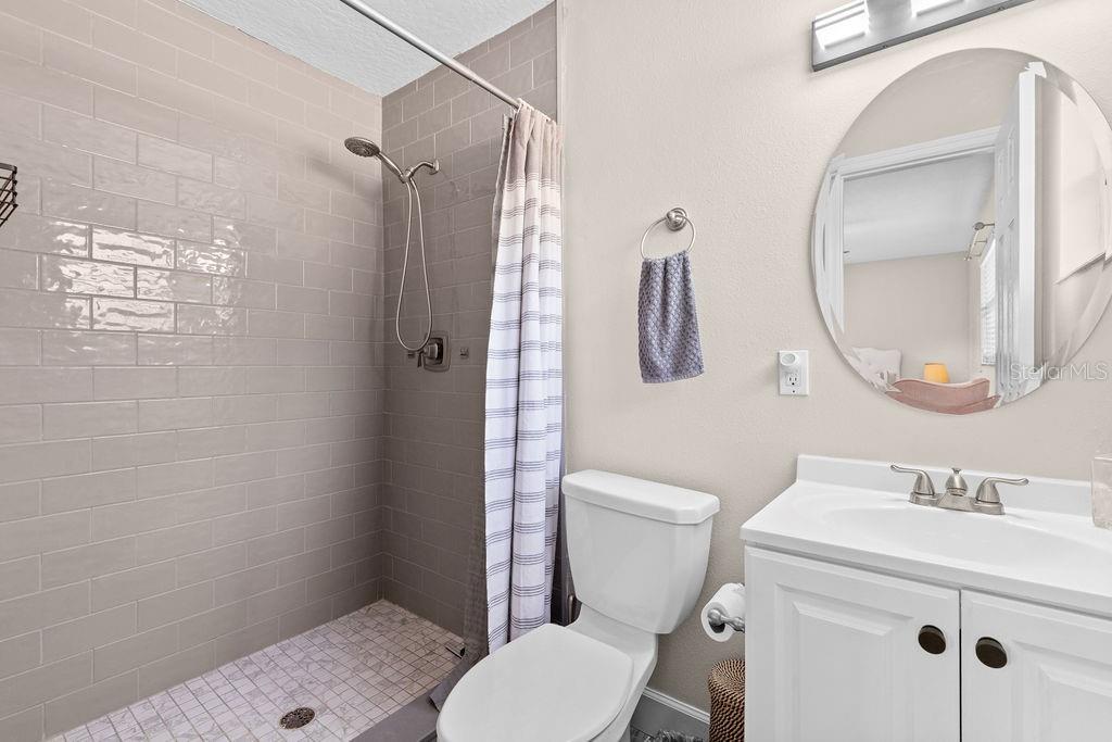 Image 19 of 52 For 350 Brentwood Court