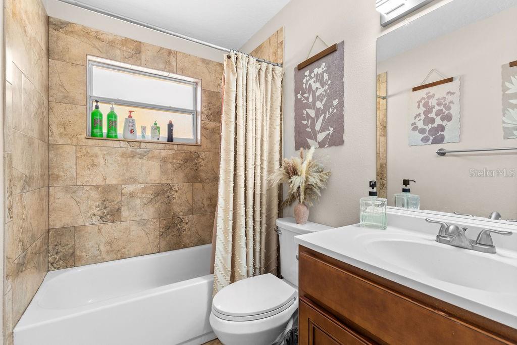 Image 22 of 52 For 350 Brentwood Court