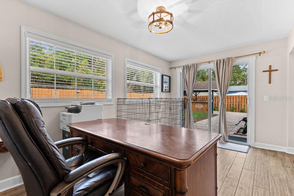 Image 26 of 52 For 350 Brentwood Court