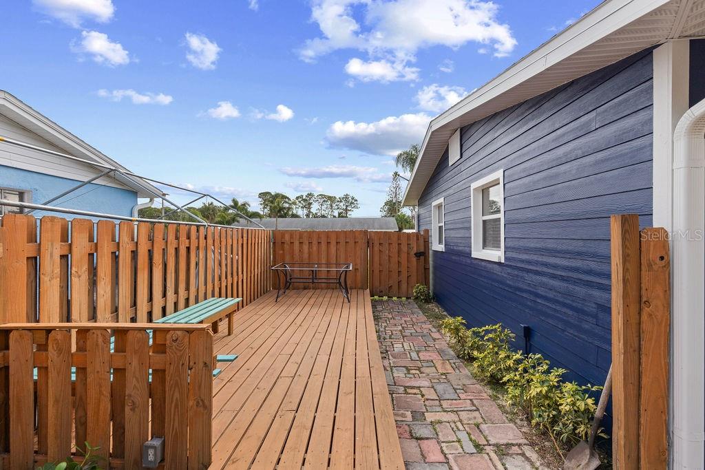 Image 33 of 52 For 350 Brentwood Court