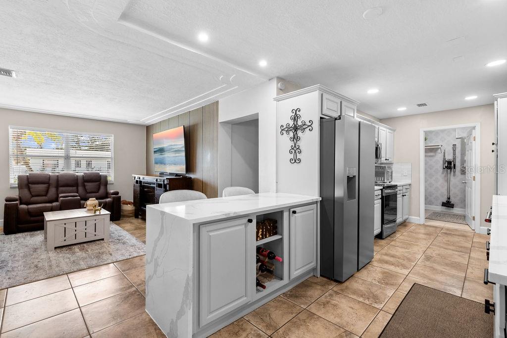 Image 9 of 52 For 350 Brentwood Court