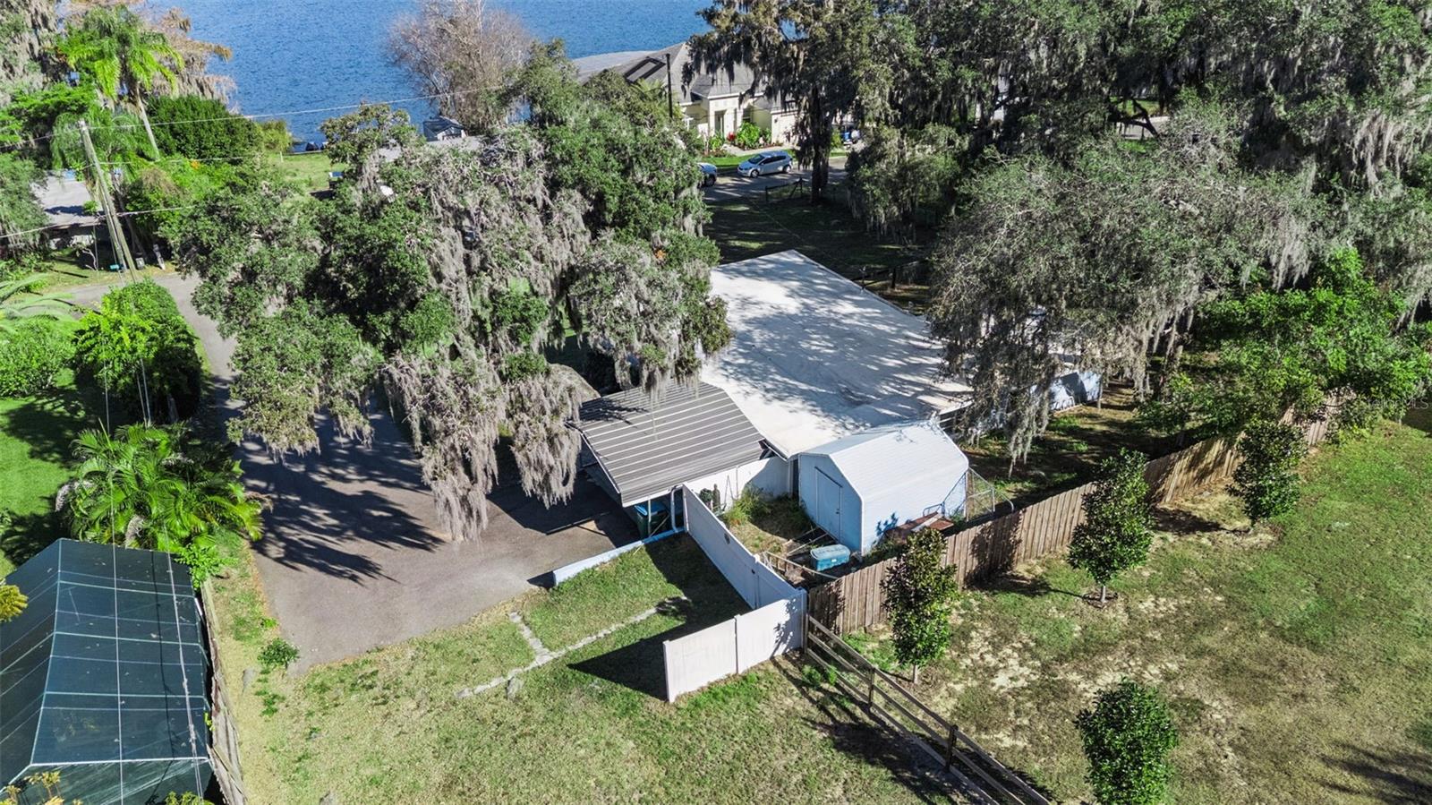 Image 26 of 37 For 17016 Hillcrest View Drive