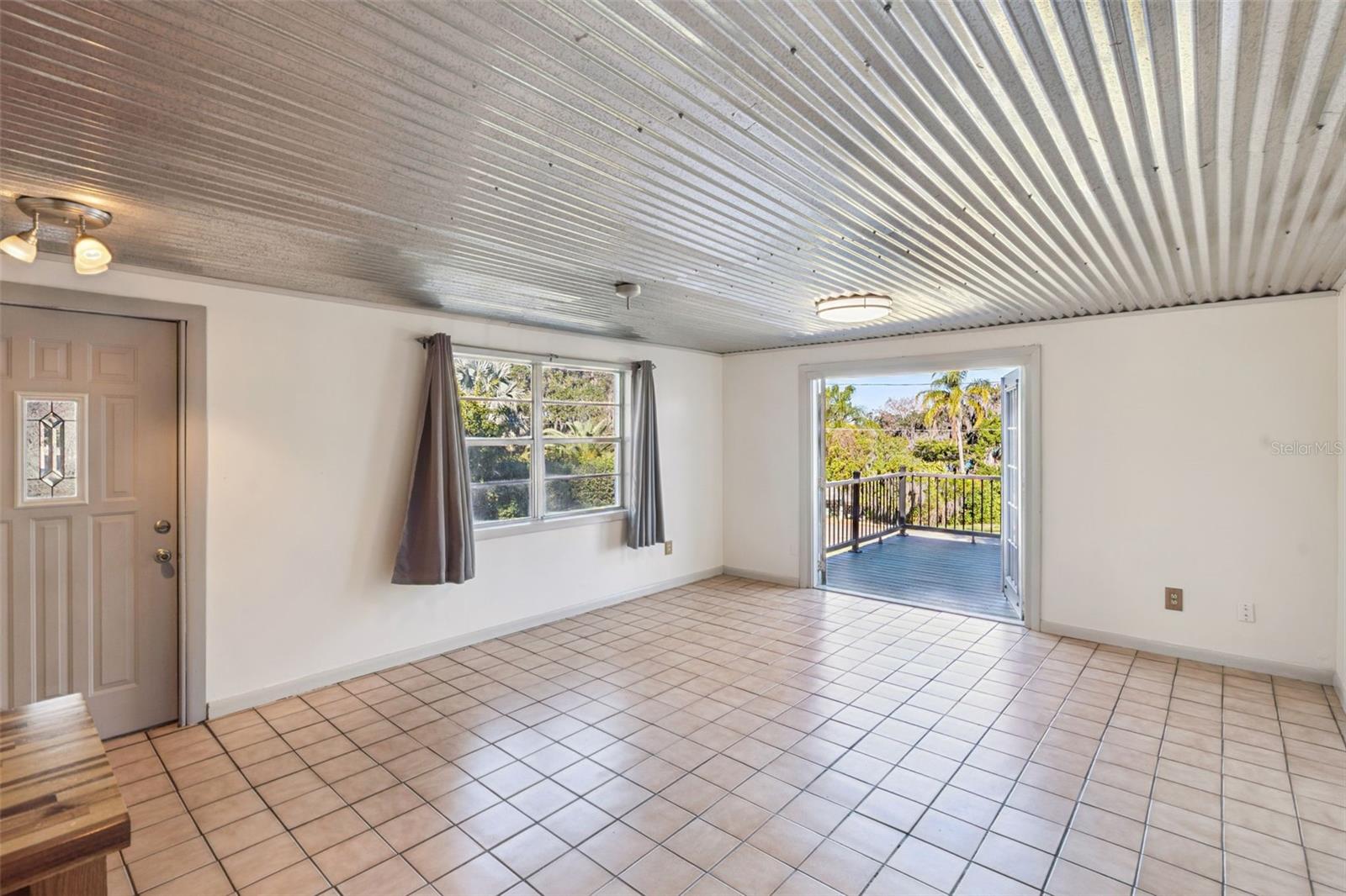 Image 5 of 37 For 17016 Hillcrest View Drive