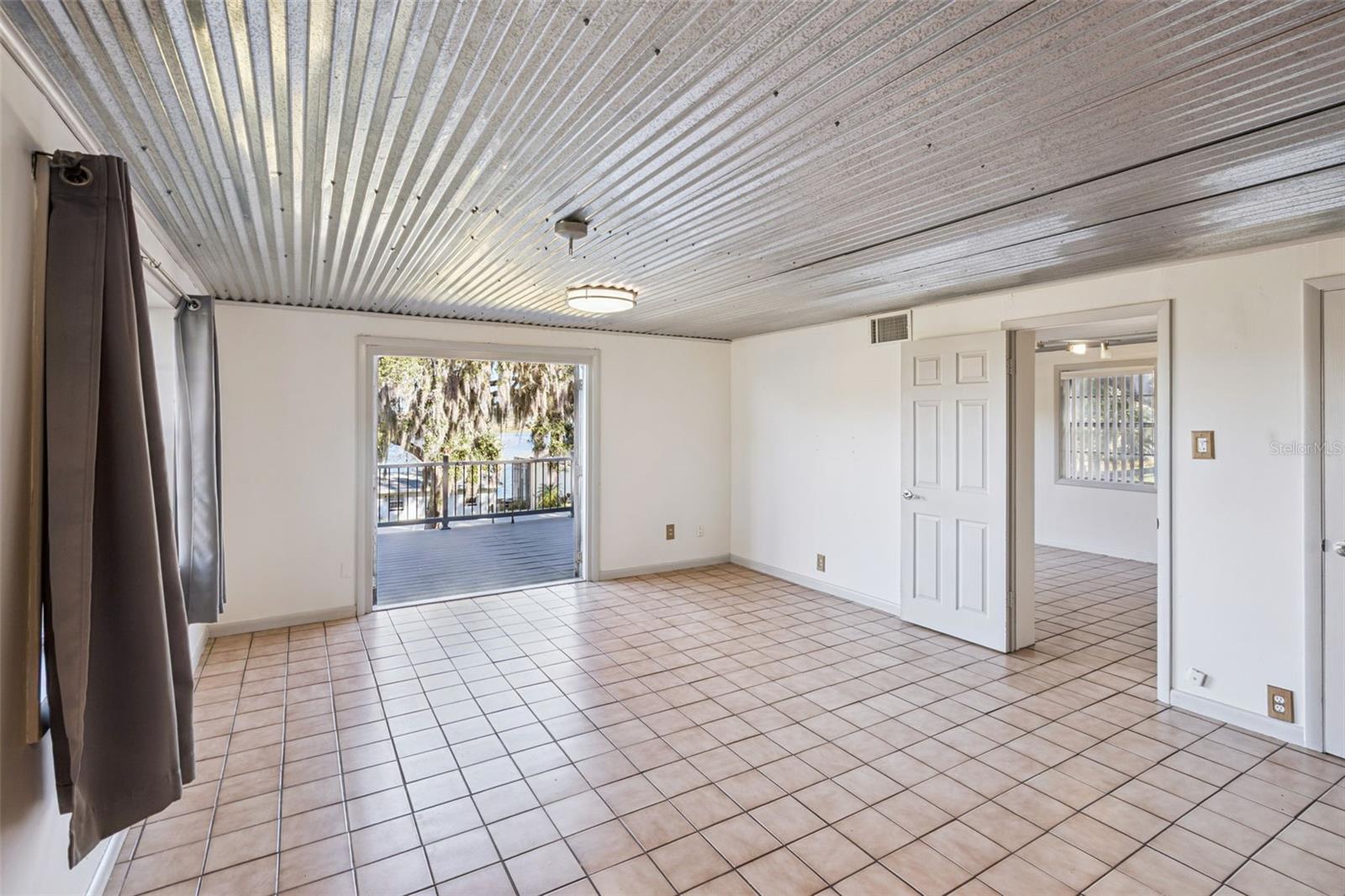 Image 6 of 37 For 17016 Hillcrest View Drive