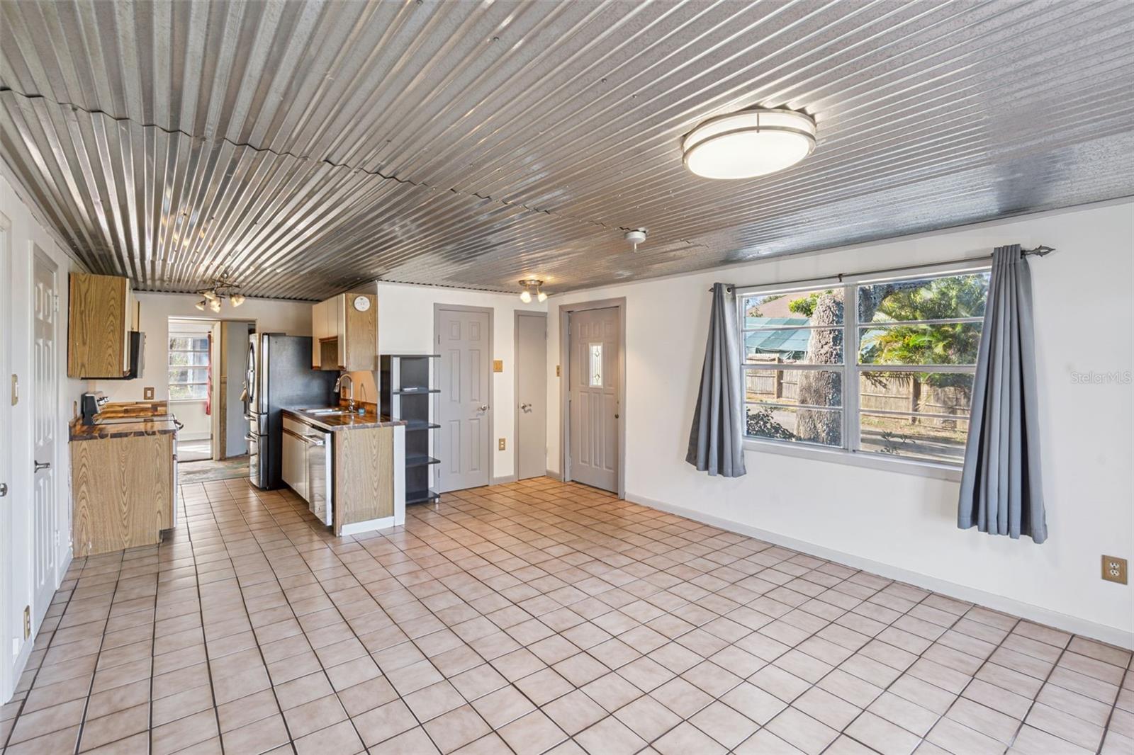 Image 7 of 37 For 17016 Hillcrest View Drive