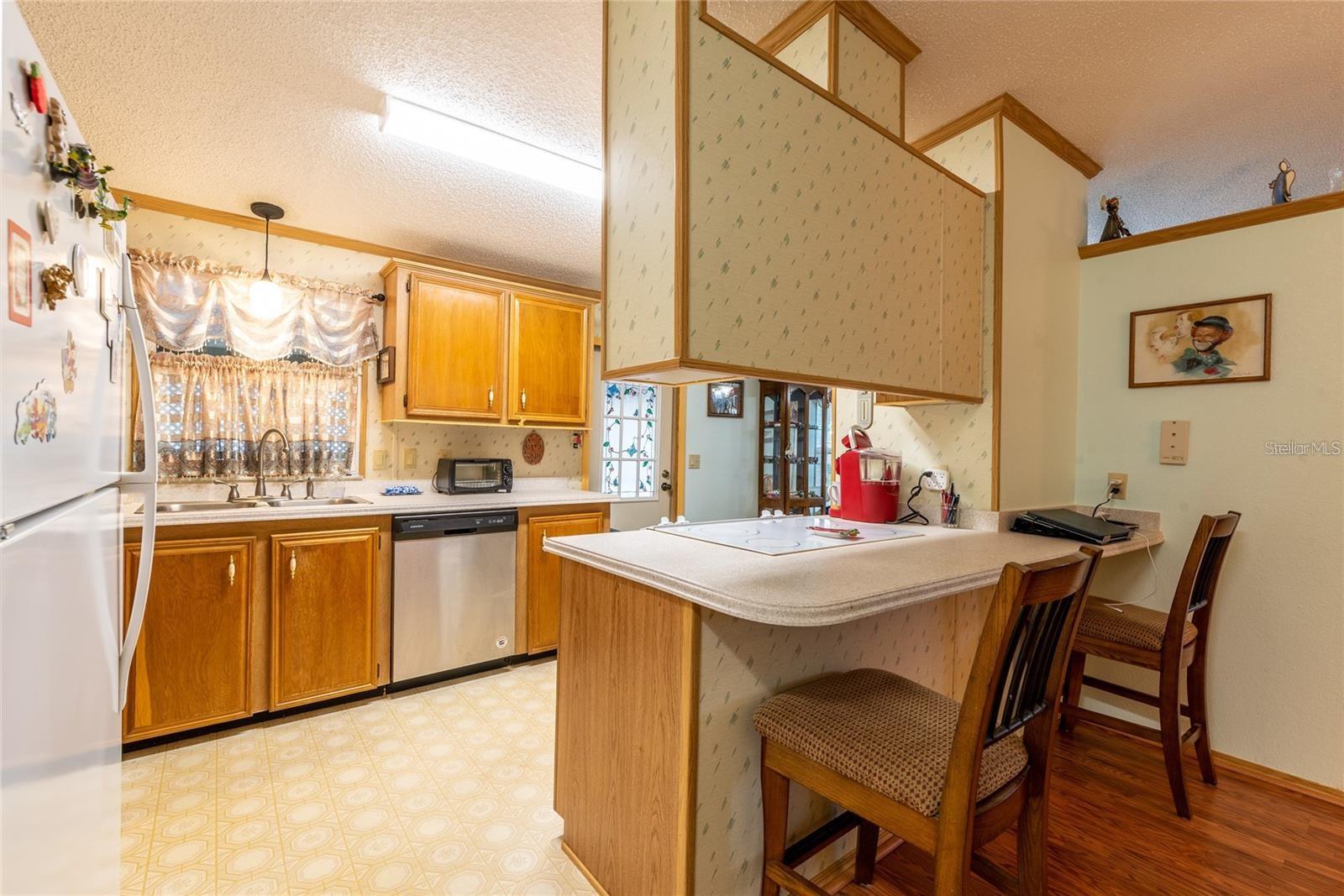 Image 12 of 38 For 25527 Belle Helene