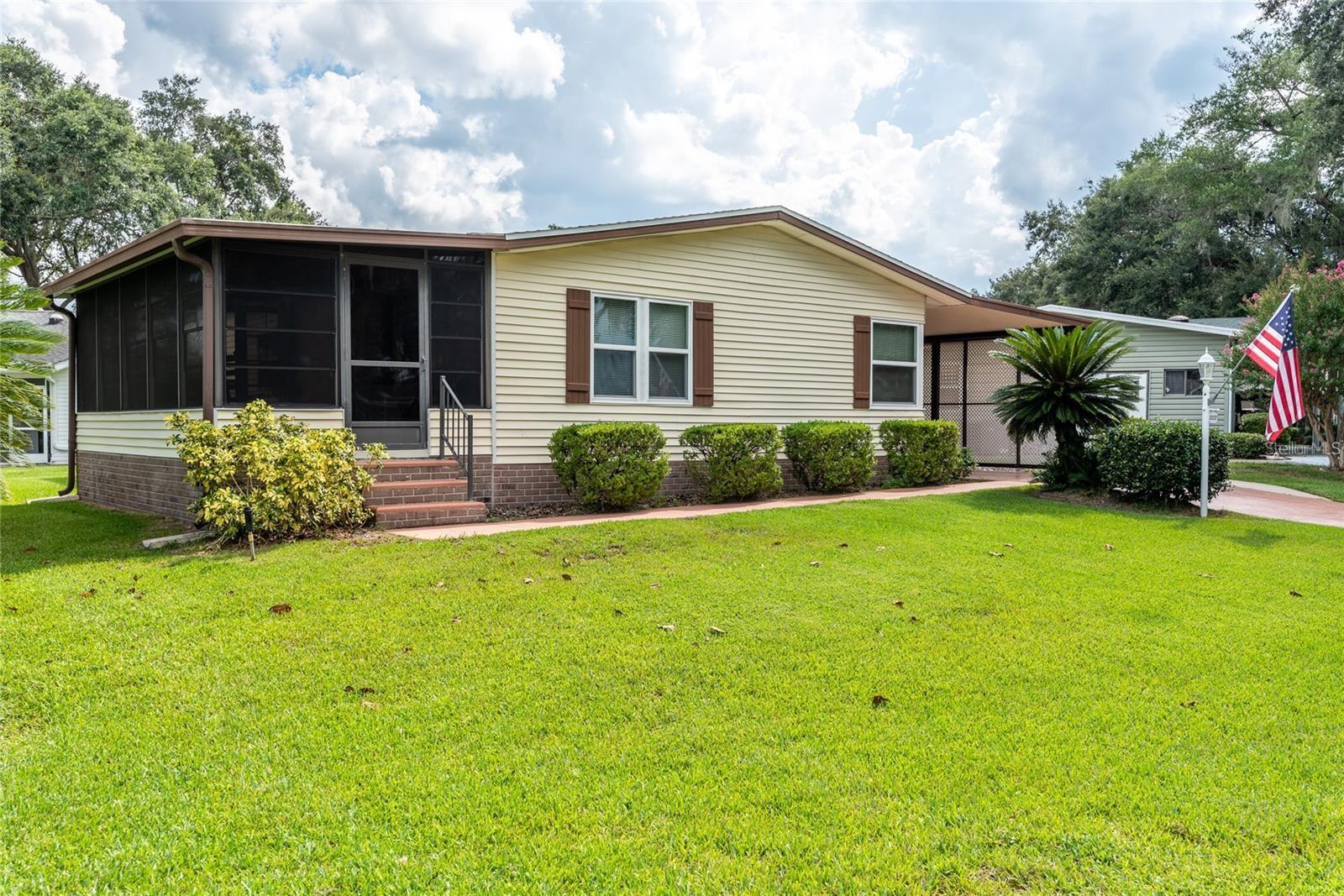 Image 31 of 38 For 25527 Belle Helene