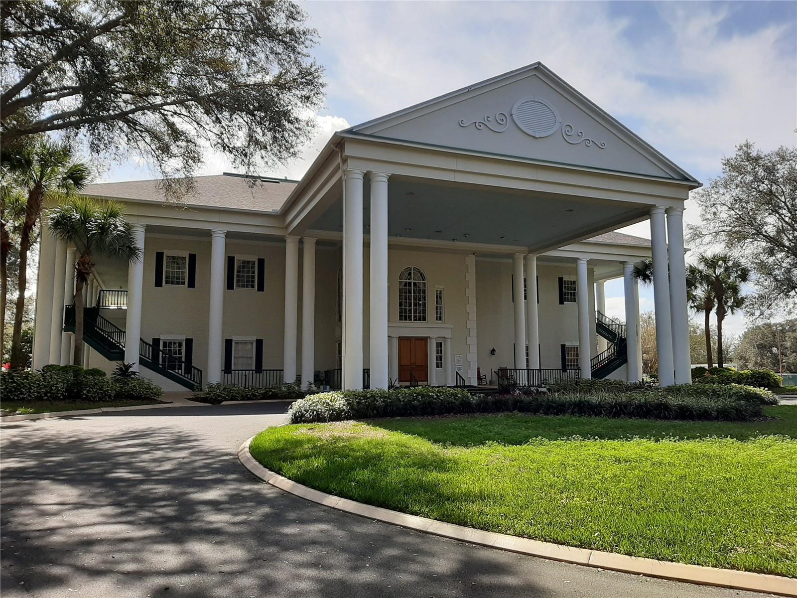 Image 32 of 38 For 25527 Belle Helene