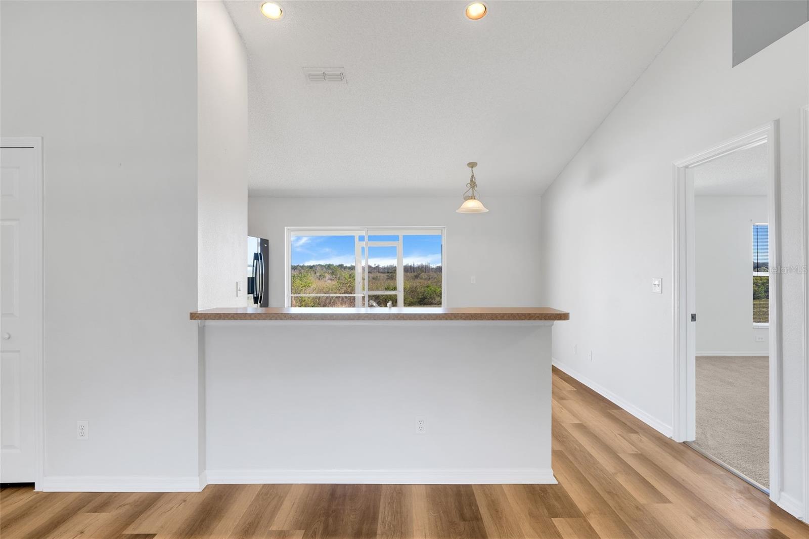 Image 12 of 40 For 1009 Bluegrass Drive