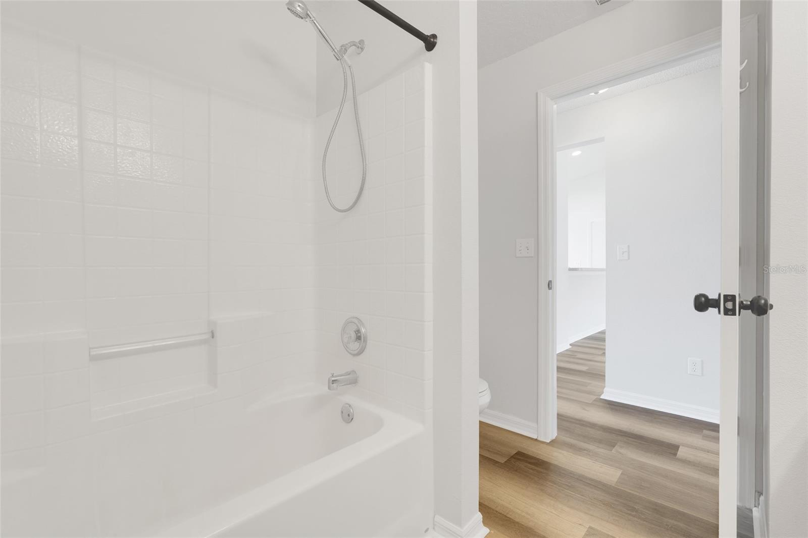 Image 21 of 40 For 1009 Bluegrass Drive