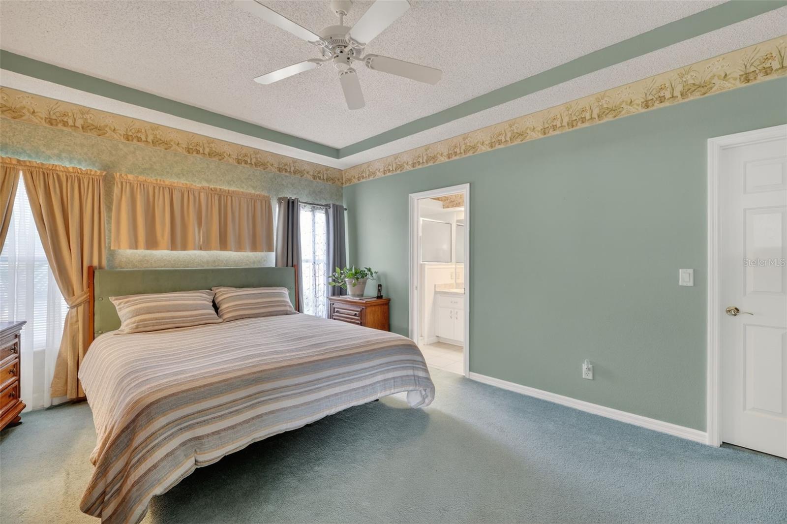 Image 25 of 37 For 4712 St Andrews Arcade