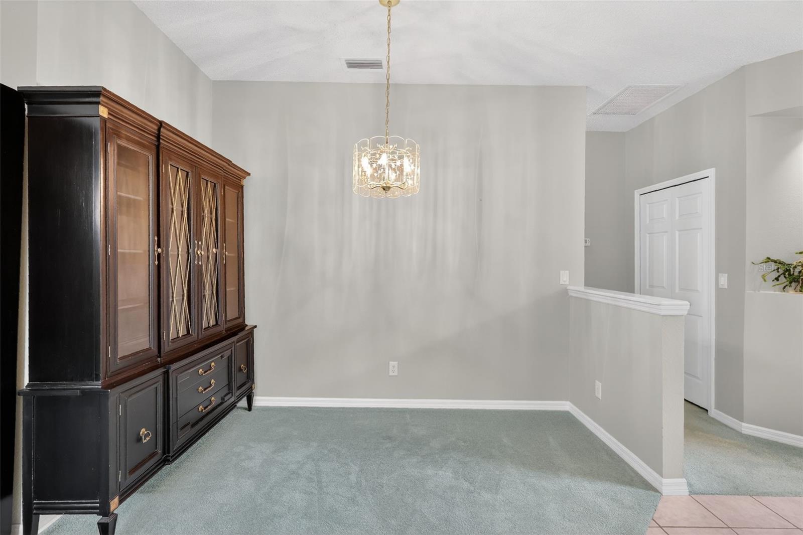 Image 8 of 37 For 4712 St Andrews Arcade