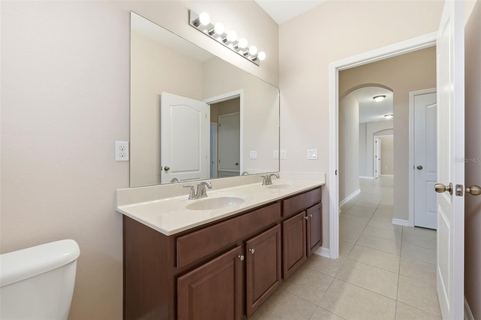 Image 34 of 57 For 2200 Parkside Meadow Drive