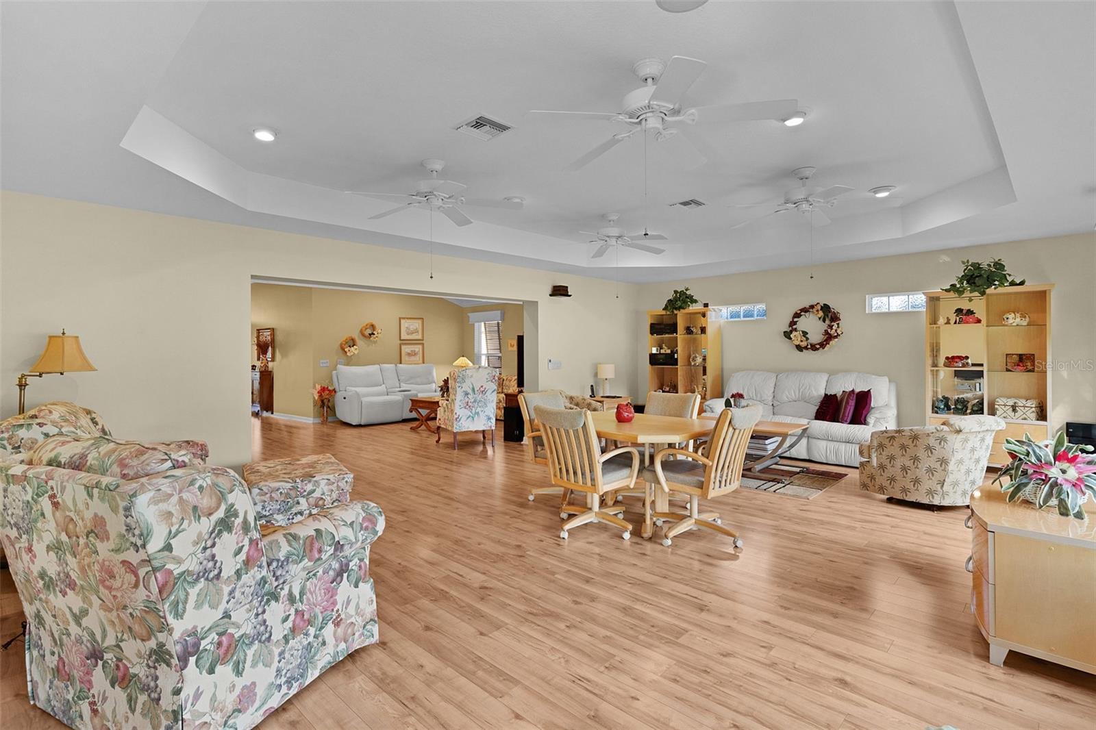 Image 16 of 50 For 1988 Palo Alto Avenue