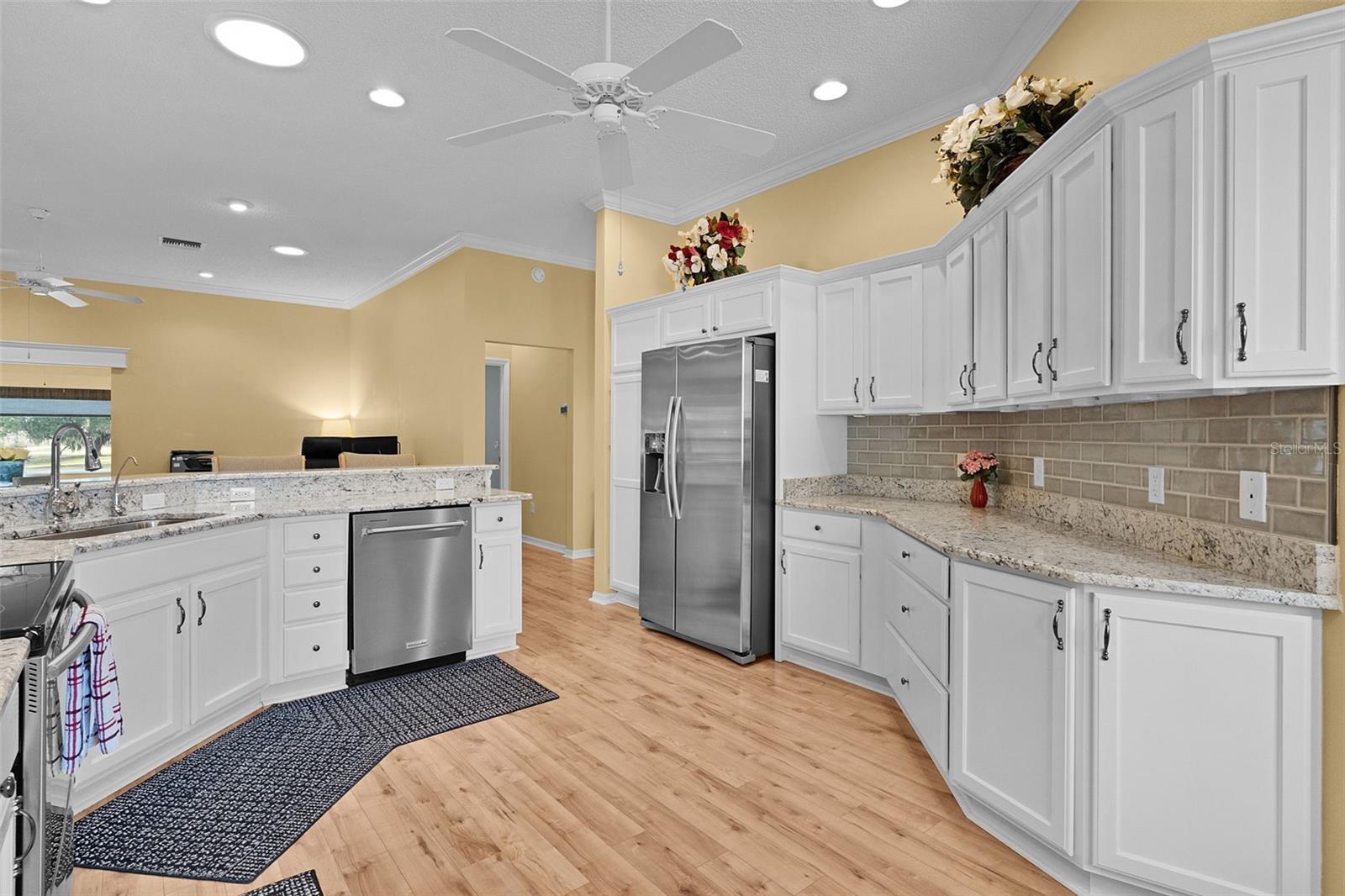 Image 21 of 50 For 1988 Palo Alto Avenue