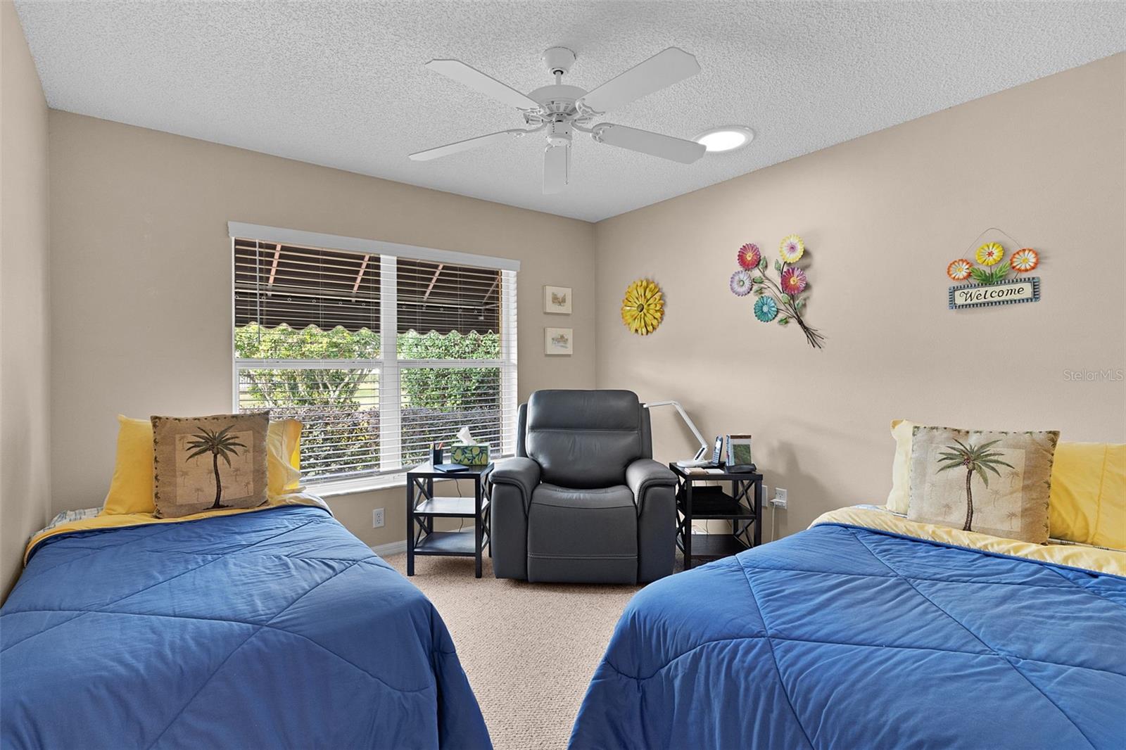 Image 33 of 50 For 1988 Palo Alto Avenue