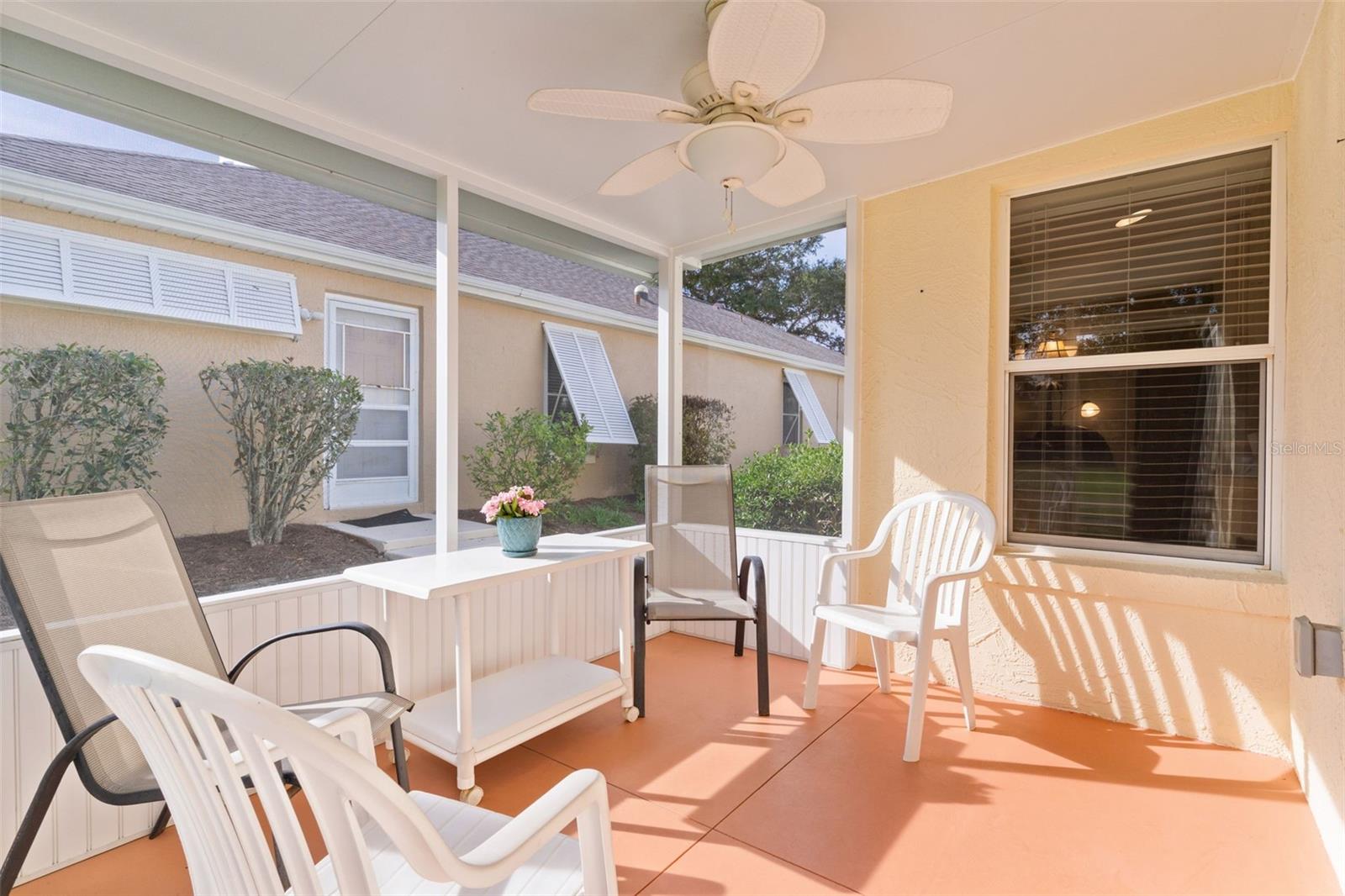 Image 37 of 50 For 1988 Palo Alto Avenue