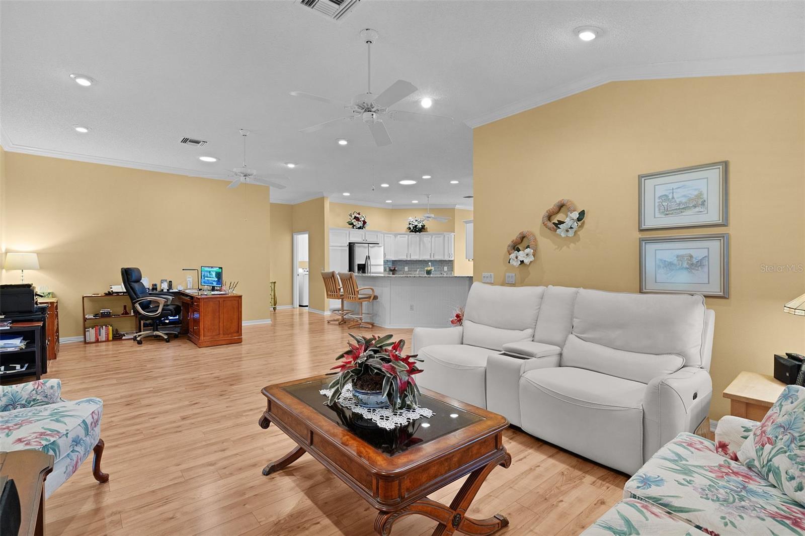 Image 9 of 50 For 1988 Palo Alto Avenue