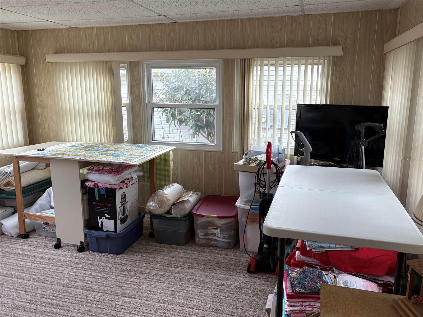 Image 21 of 54 For 25051 Betton Hill