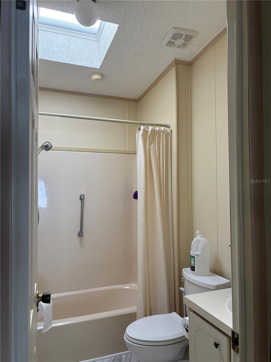 Image 27 of 54 For 25051 Betton Hill