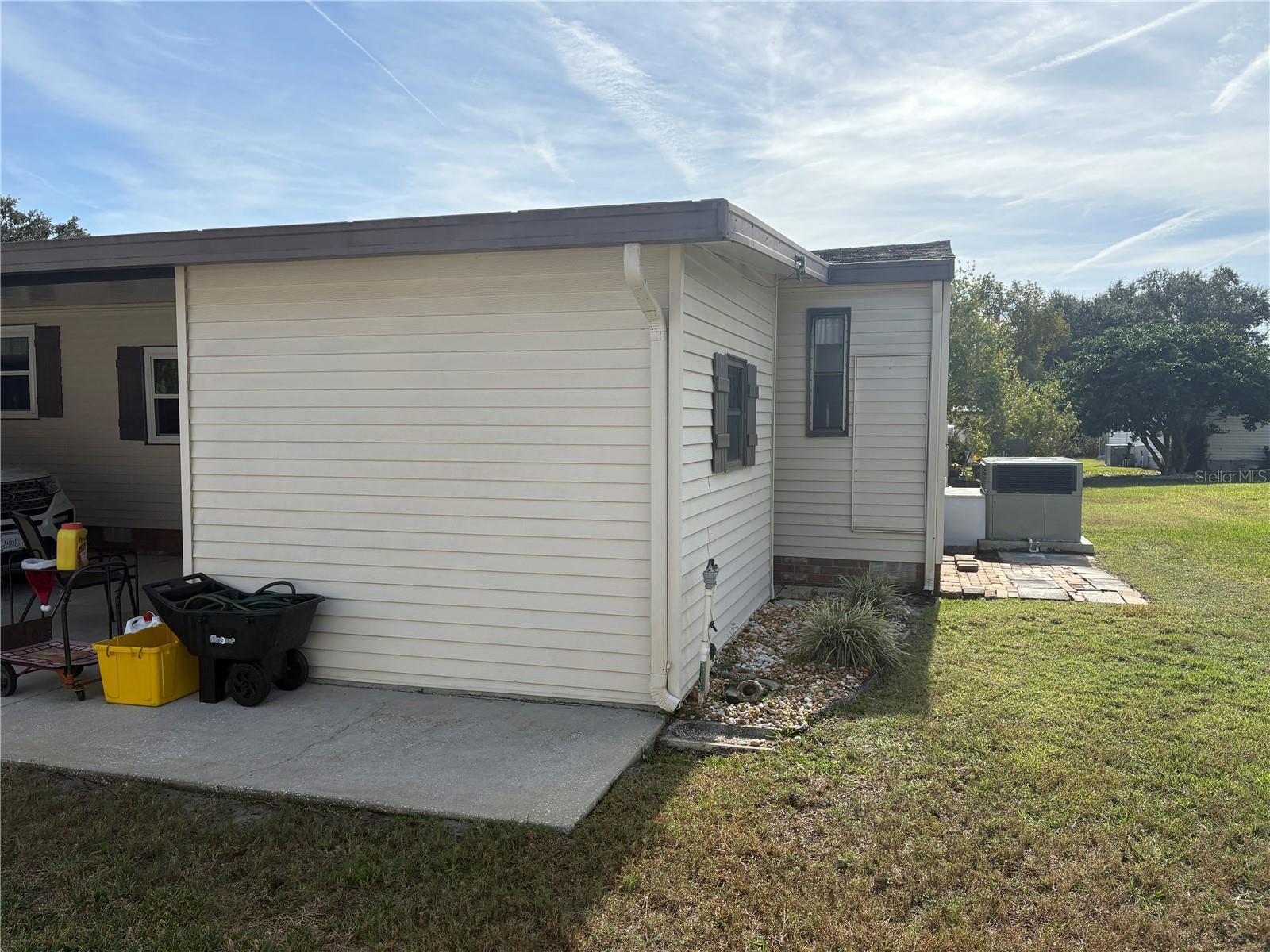 Image 38 of 54 For 25051 Betton Hill