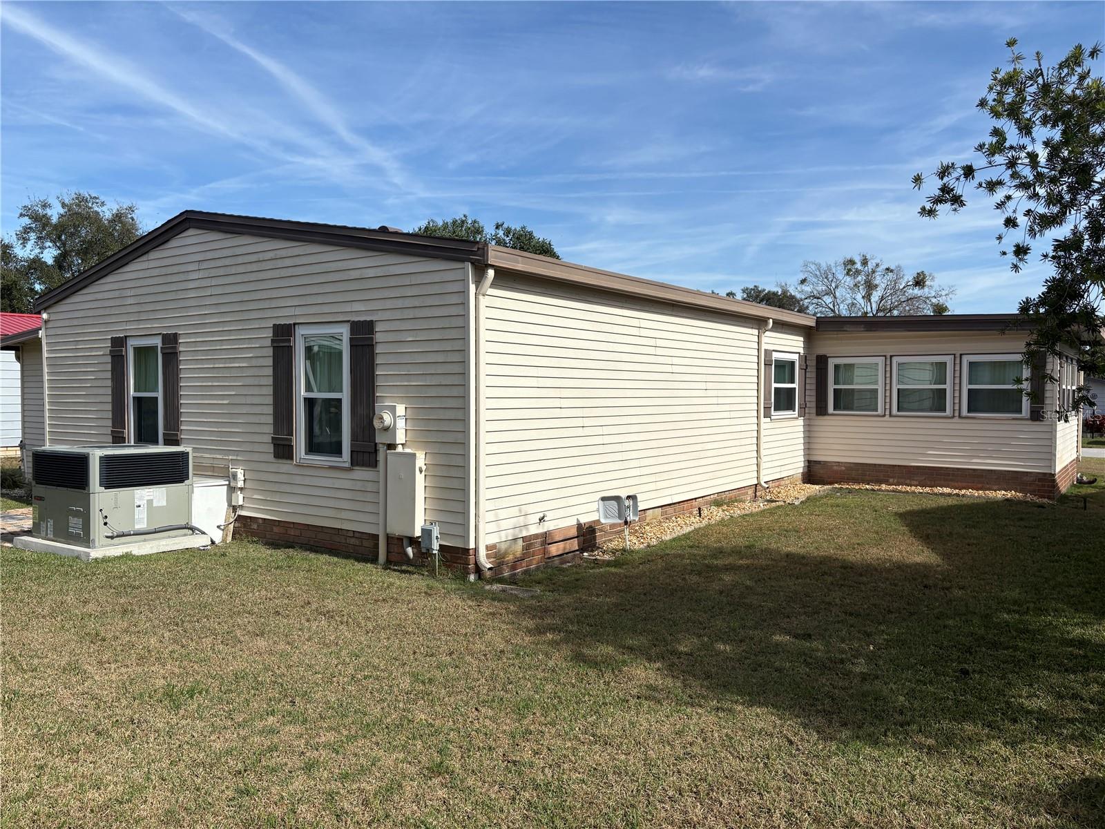 Image 41 of 54 For 25051 Betton Hill