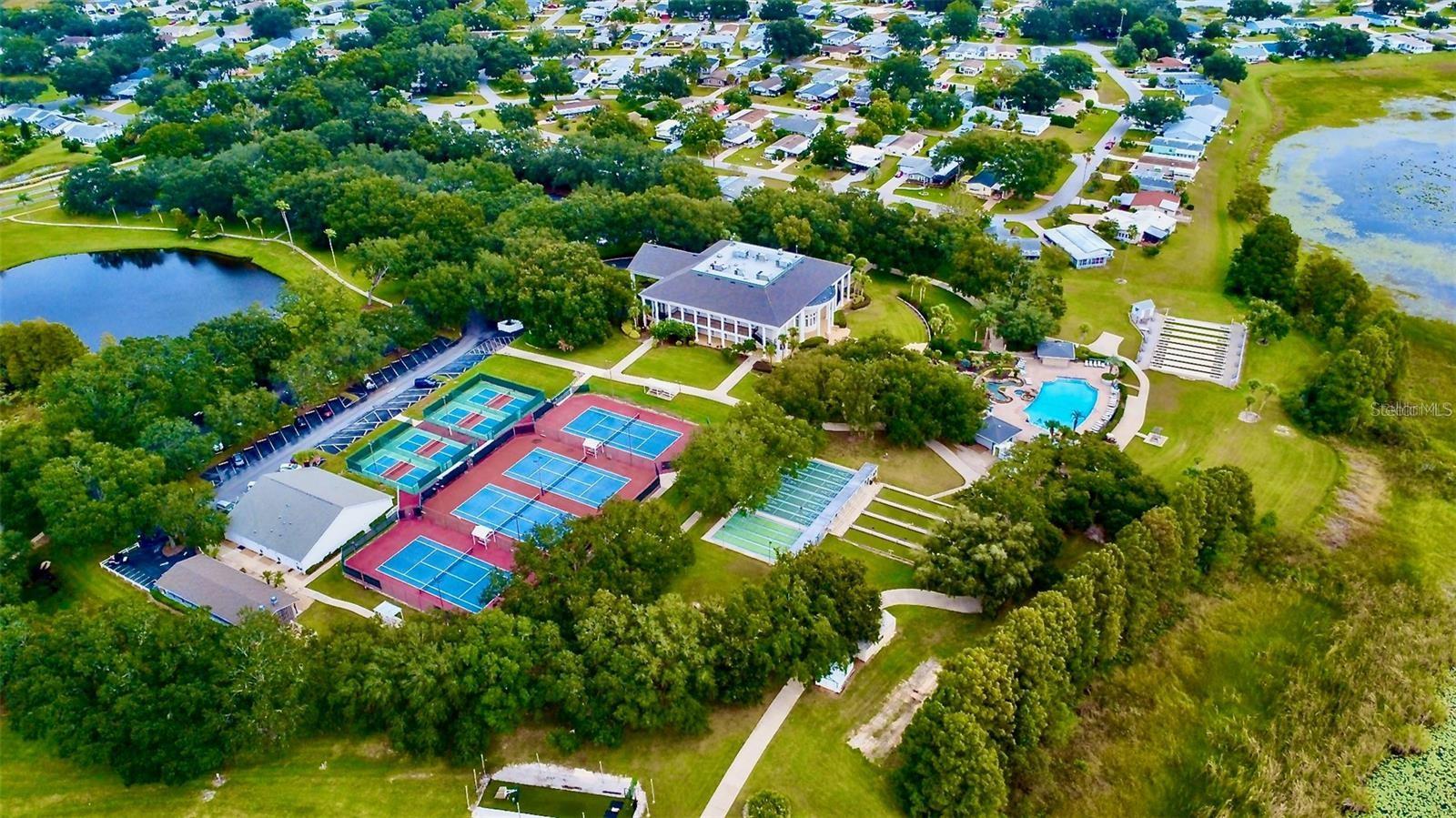 Image 44 of 54 For 25051 Betton Hill